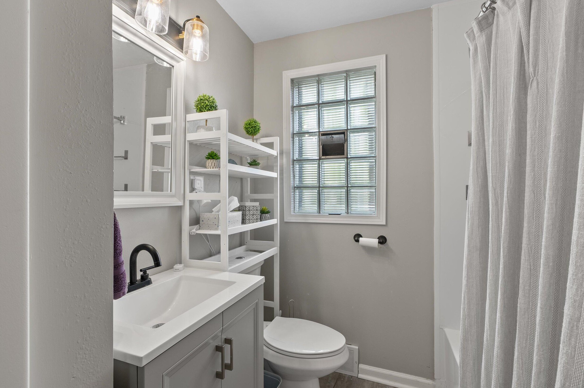 503 112, Milwaukee WI 53226-4132 exterior