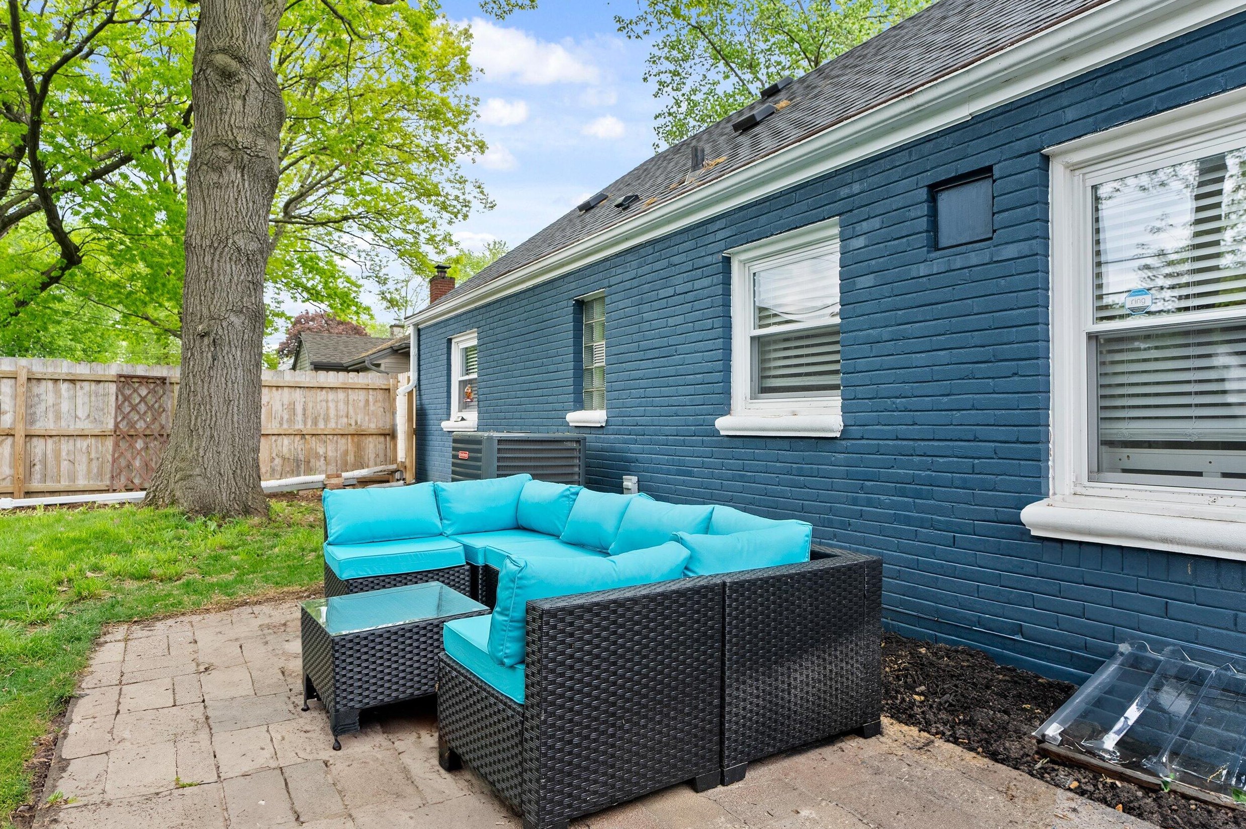 503 112, Milwaukee WI 53226-4132 exterior