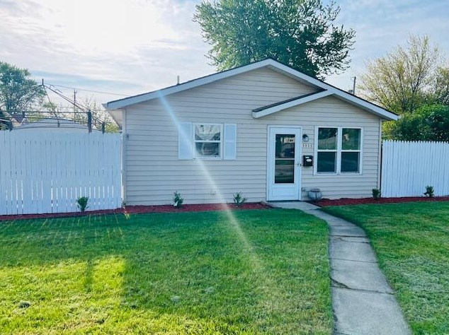 5035 39 Ave, Kenosha WI 53144-2635 exterior