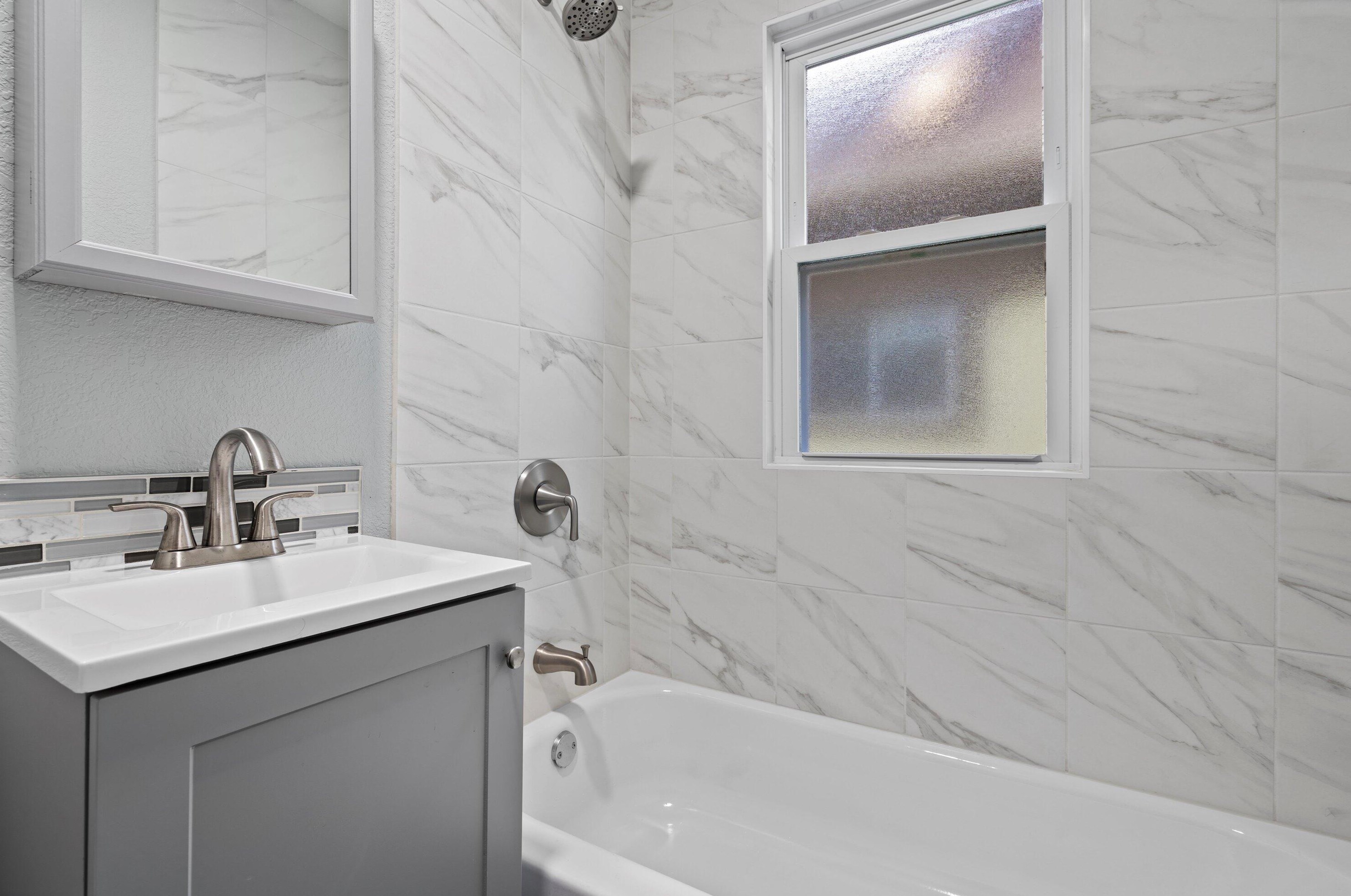 3961 27, Milwaukee WI 53208-1502 exterior