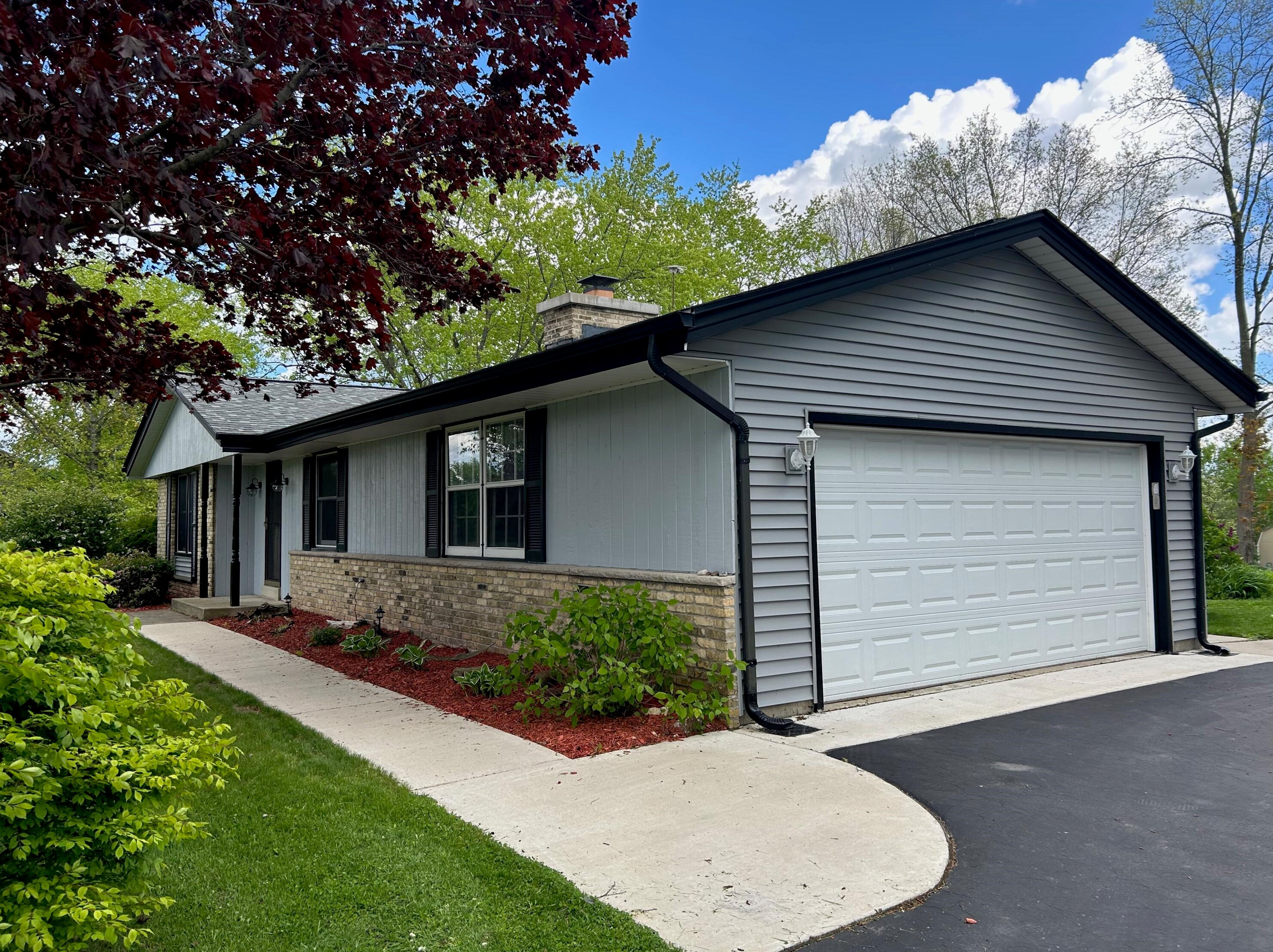 10341 Flagstone Dr, Cedarburg, WI 53012