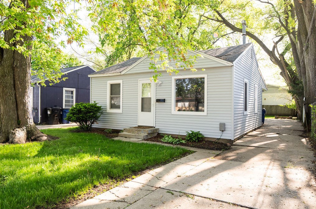 1629 Oregon St, Racine WI  53405-3155 exterior