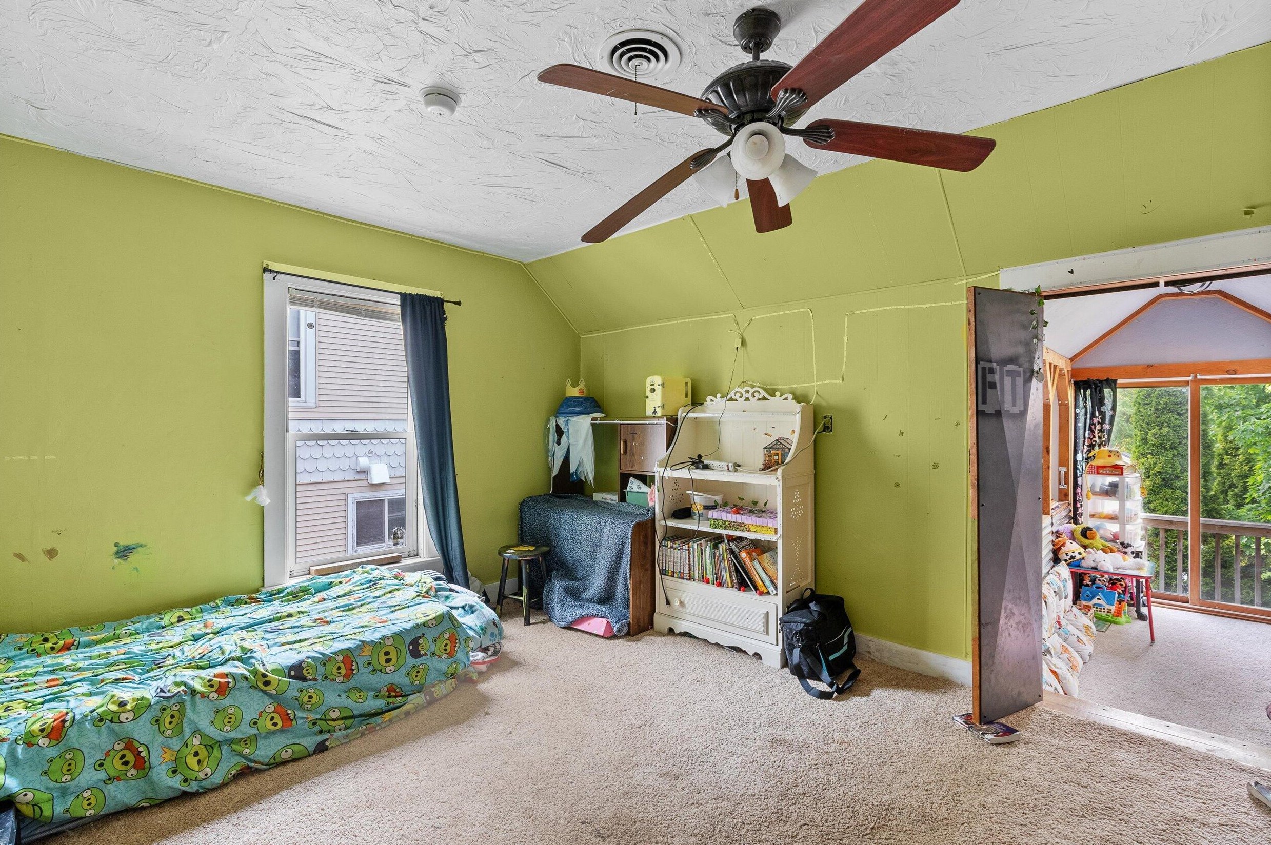 304 Frst Ave, Plymouth WI 53073-1216 exterior