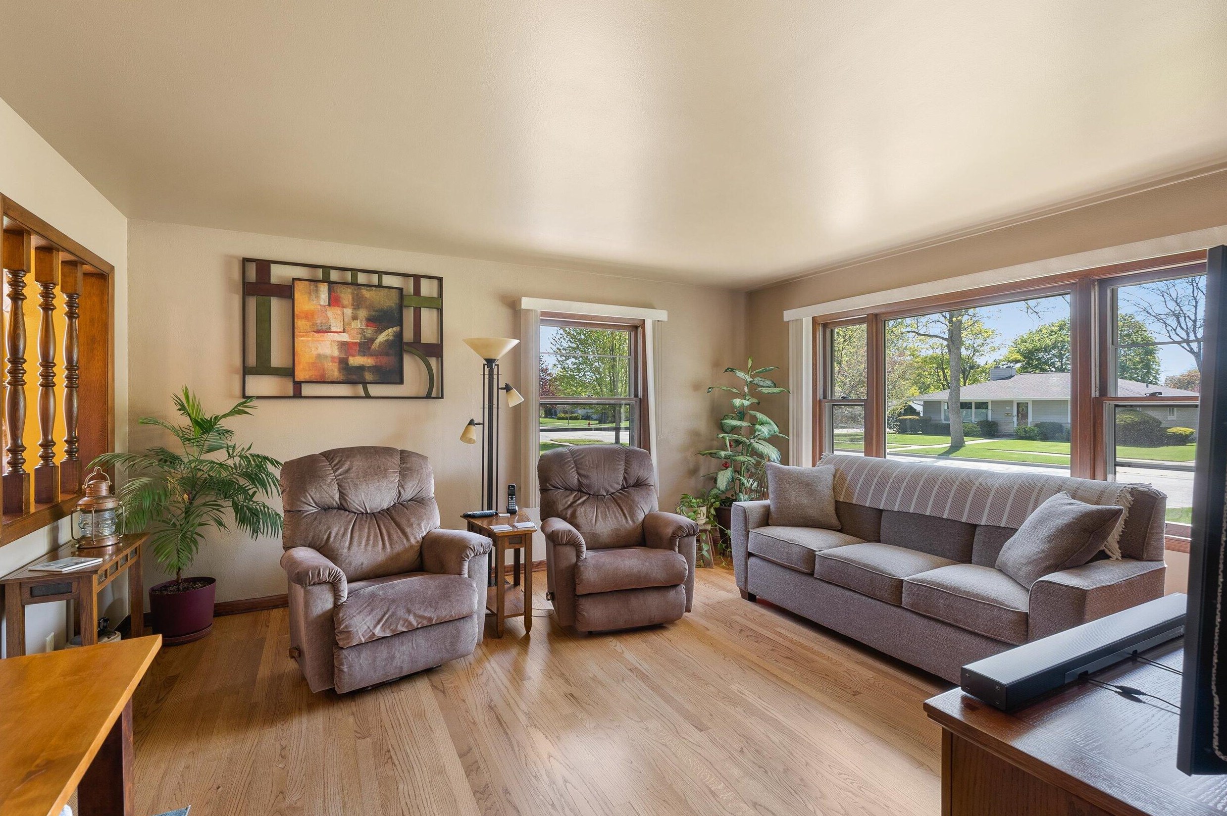 1010 Stanford St, Port Washington, WI 53074-1255