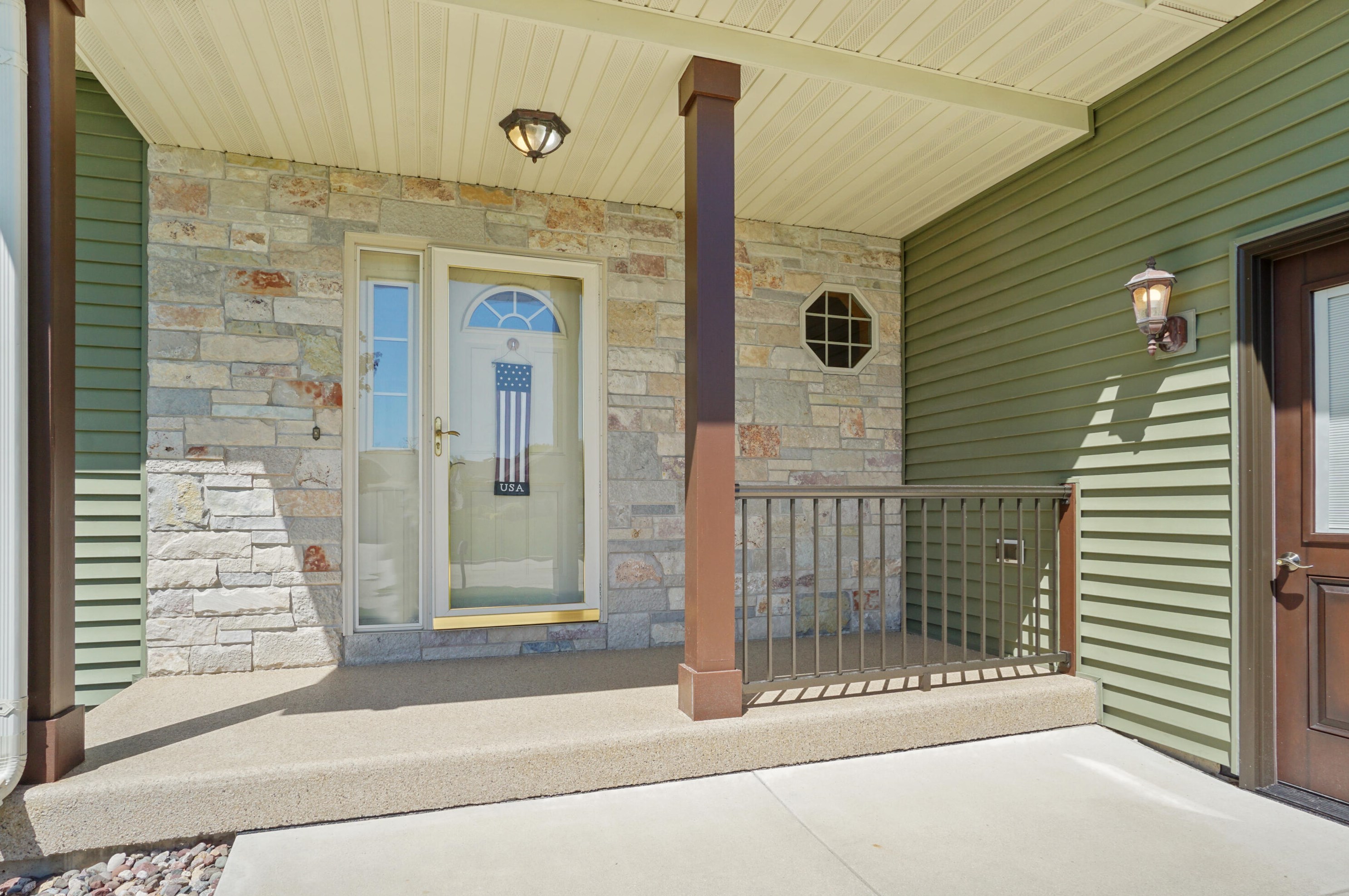 1150 Crystal Ln, Mayville, WI 53050-2844