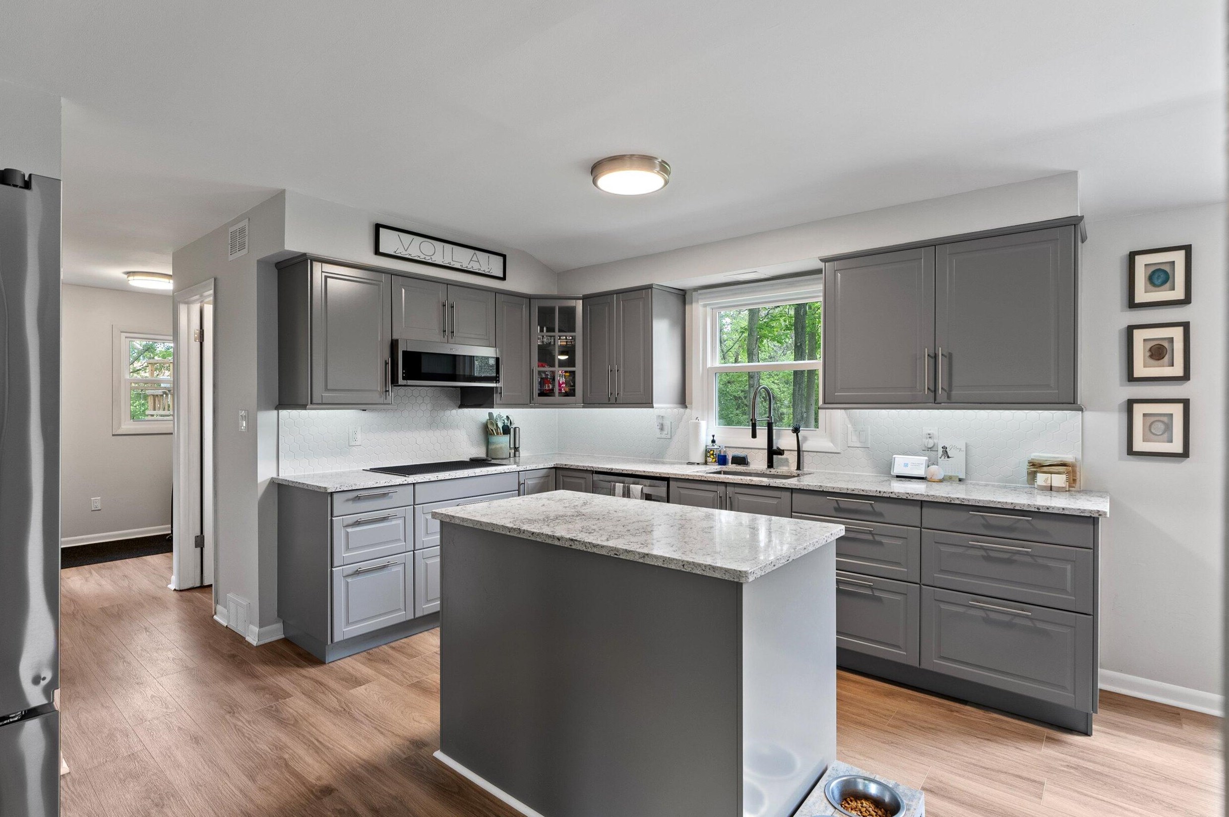 9746 N Kent Ct, Thiensville, WI 53097