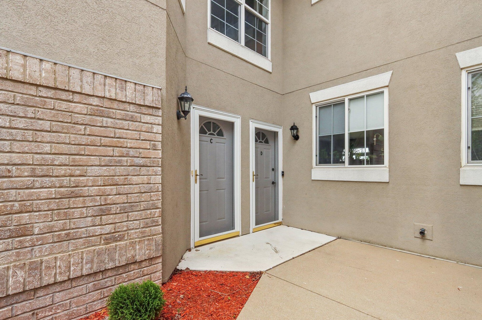 9257 W Elm Ct, Hales Corners, WI 53132
