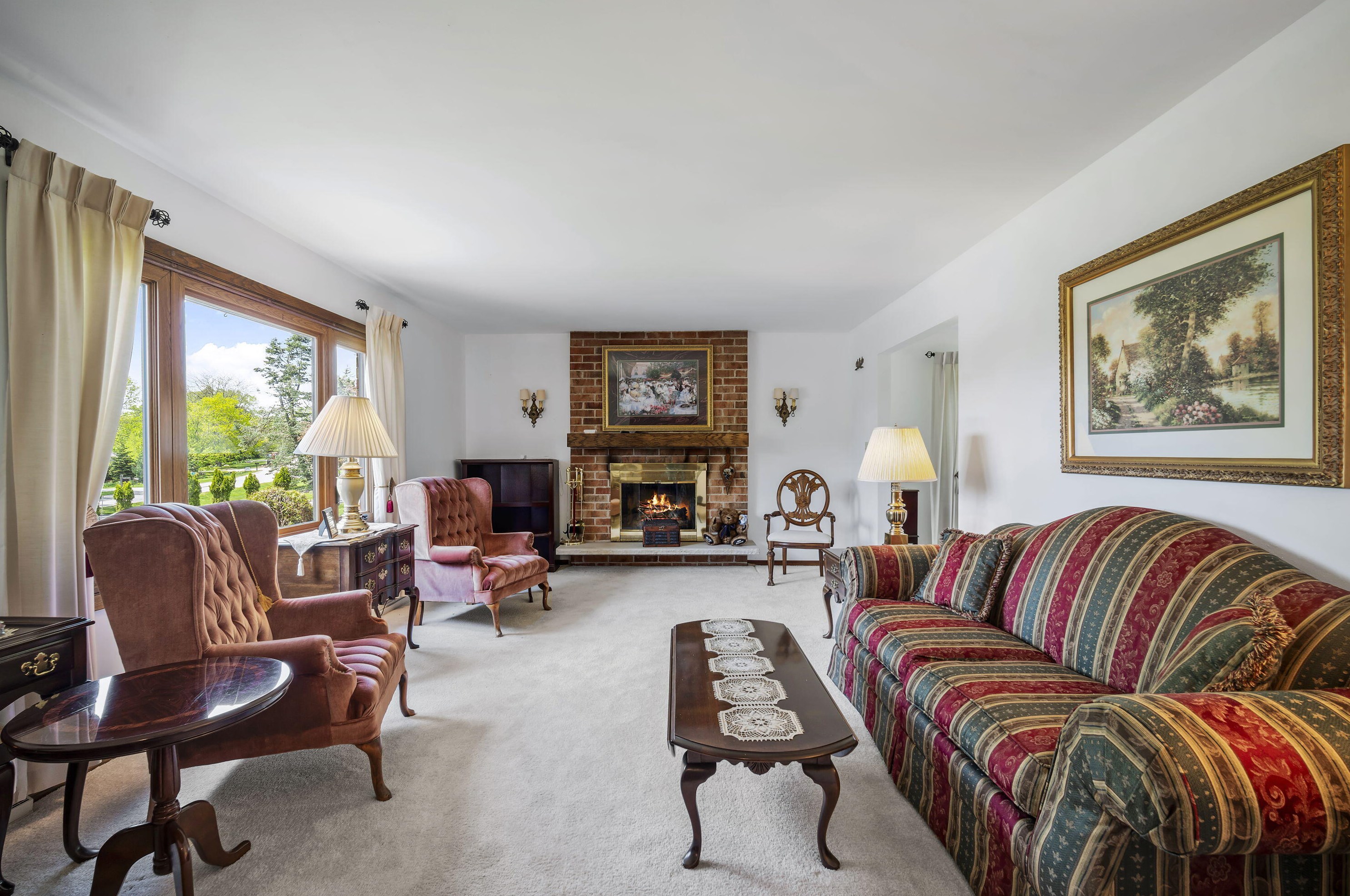 1720 Manchester Dr, Grafton, WI 53024-2738