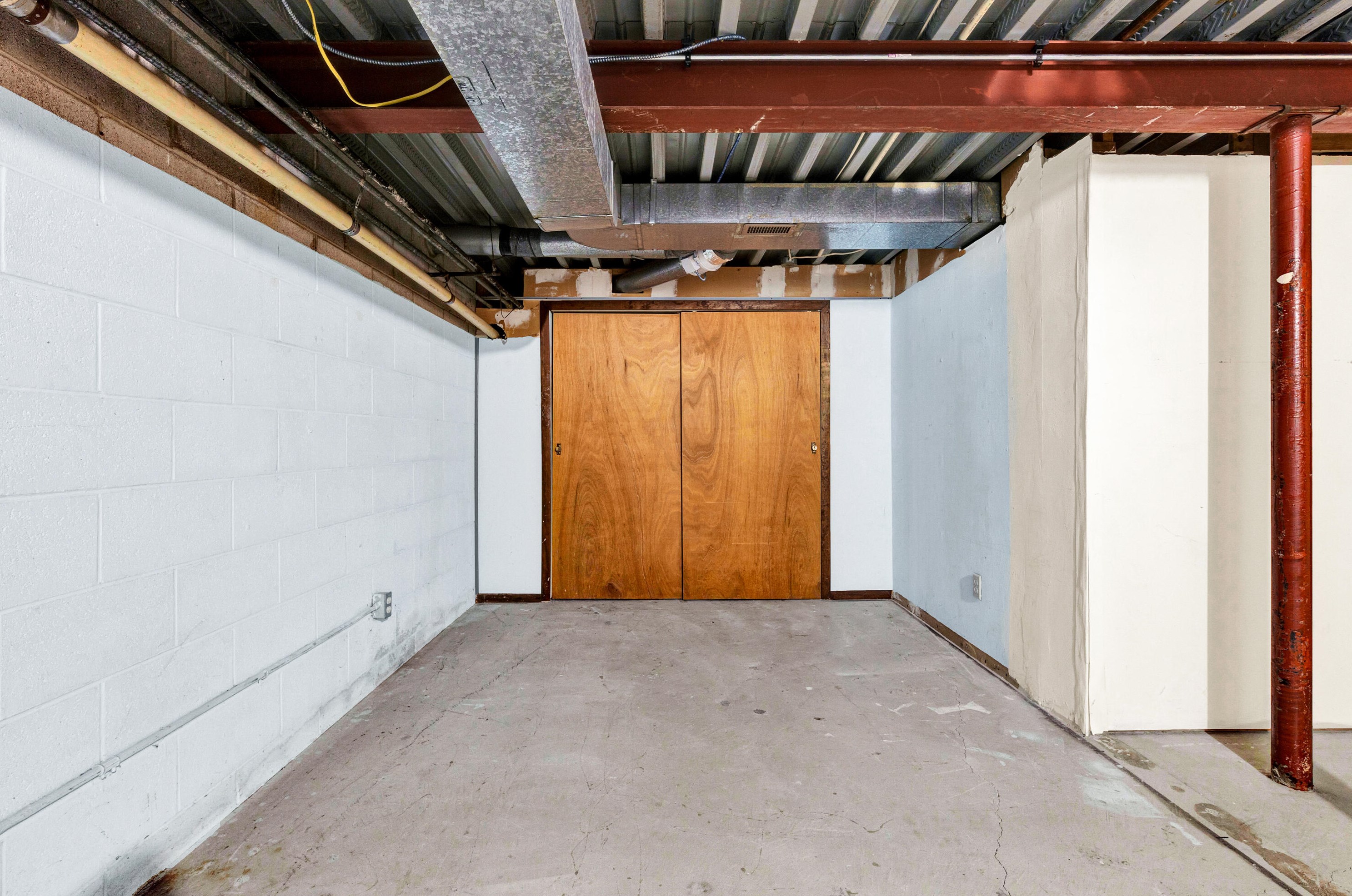 6370 20th St, Milwaukee WI 53221-5255 exterior