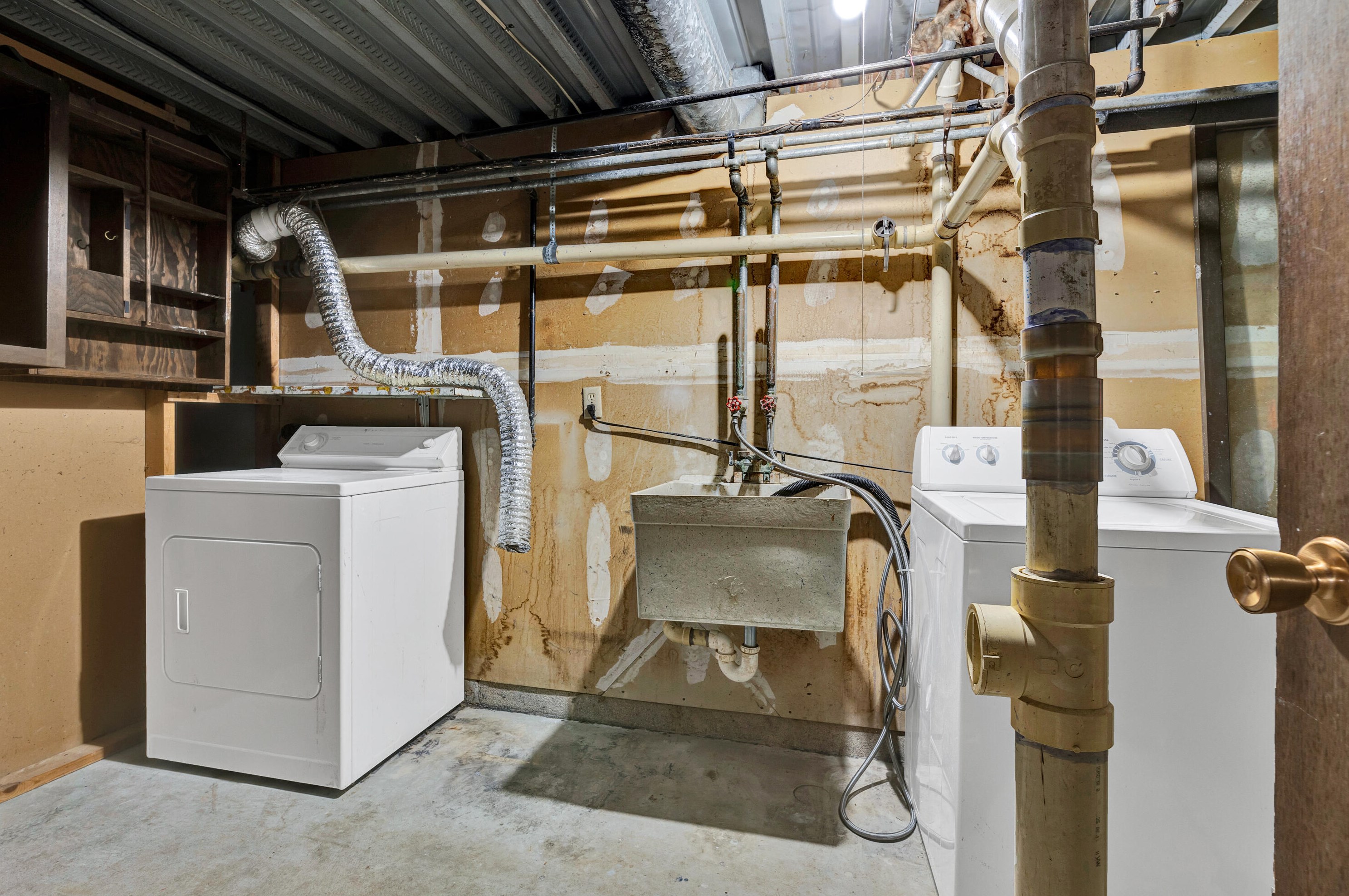 6370 20th St, Milwaukee WI 53221-5255 exterior