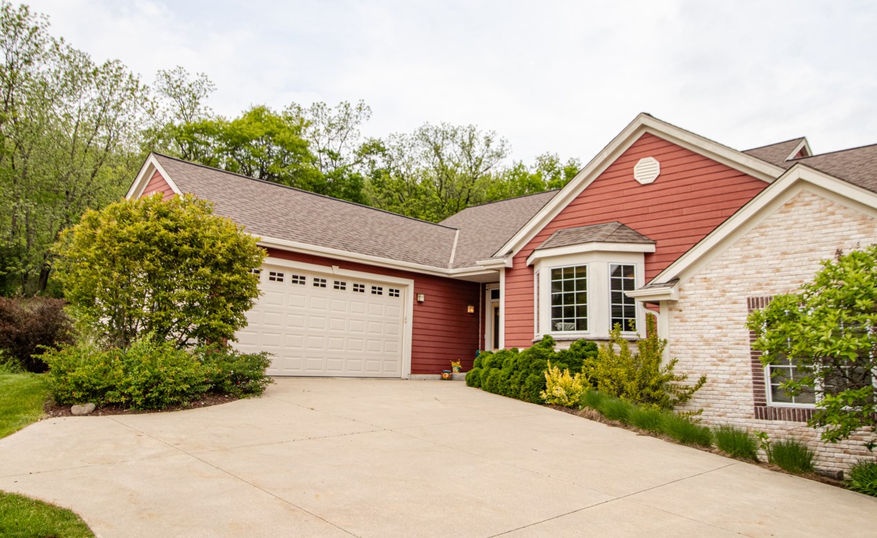 3606 Shade Tree Ct, Waukesha, WI 53188-9573