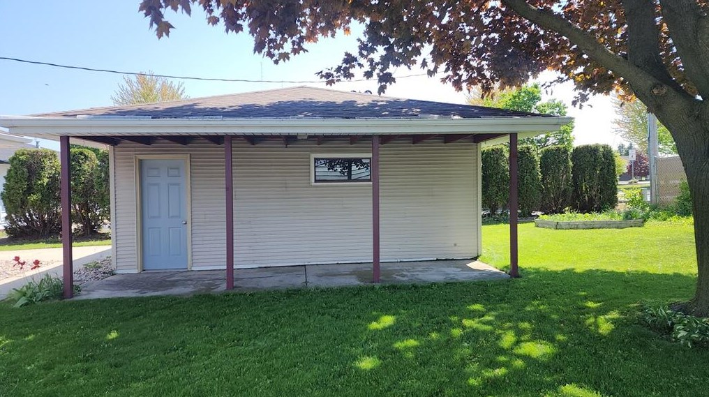2902 22nd St, Sheboygan WI  53081-6514 exterior