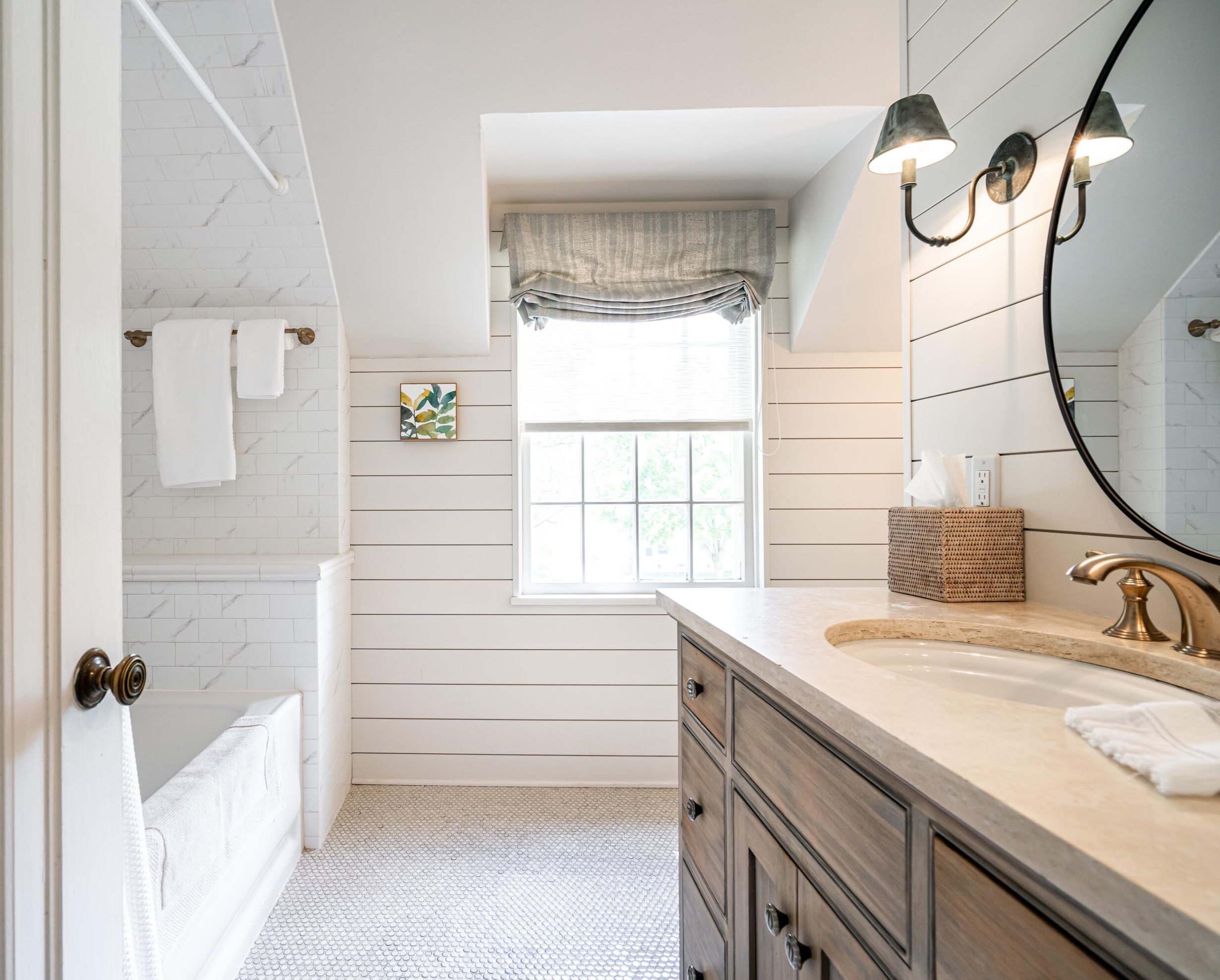 5968 Shoreland Ave, Milwaukee WI 53217-4661 exterior