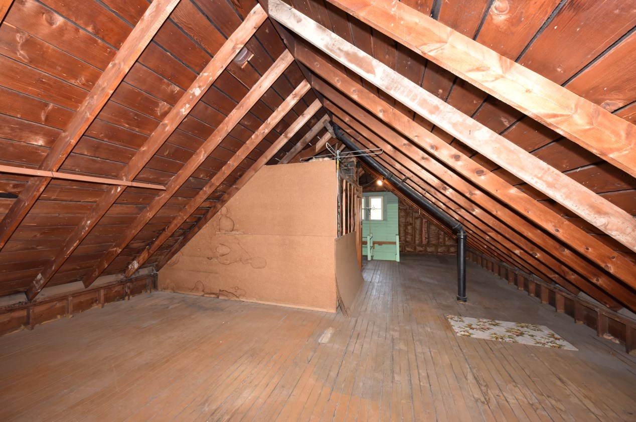 119 Ohio Ave, Milwaukee WI 53207-2759 exterior