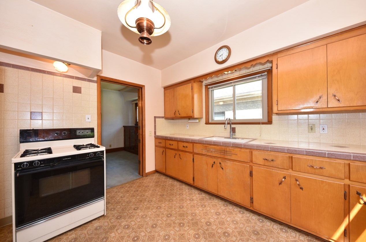 119 Ohio Ave, Milwaukee WI 53207-2759 exterior