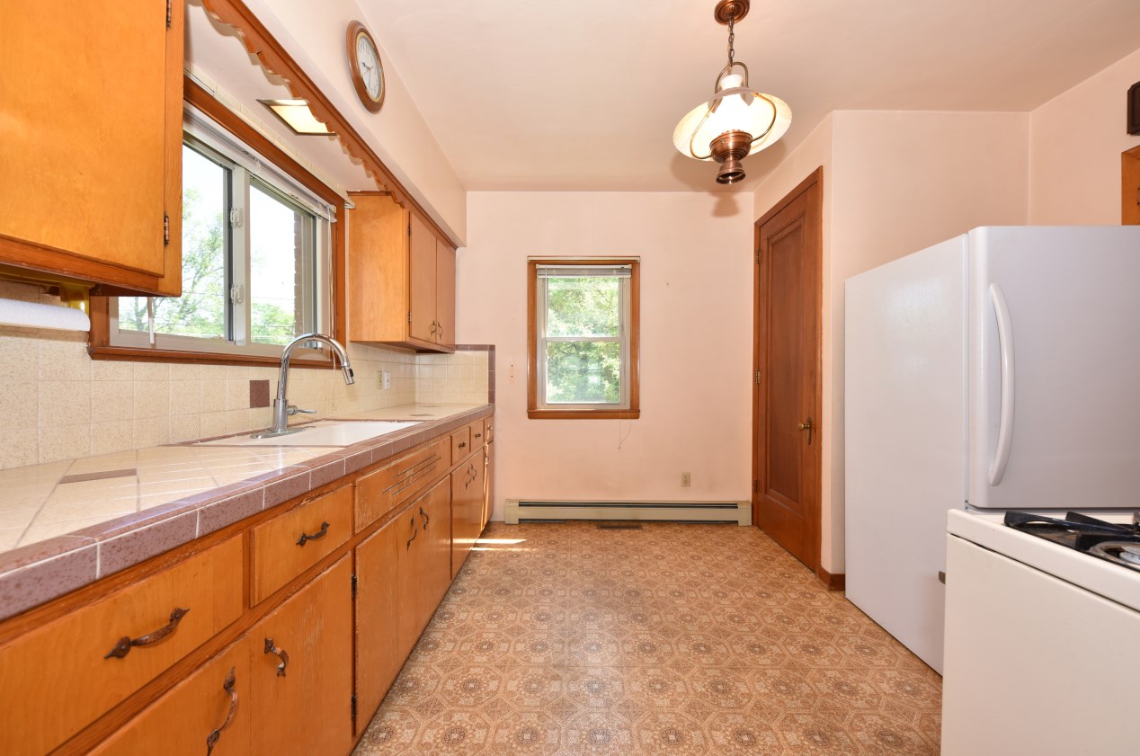 119 Ohio Ave, Milwaukee WI 53207-2759 exterior