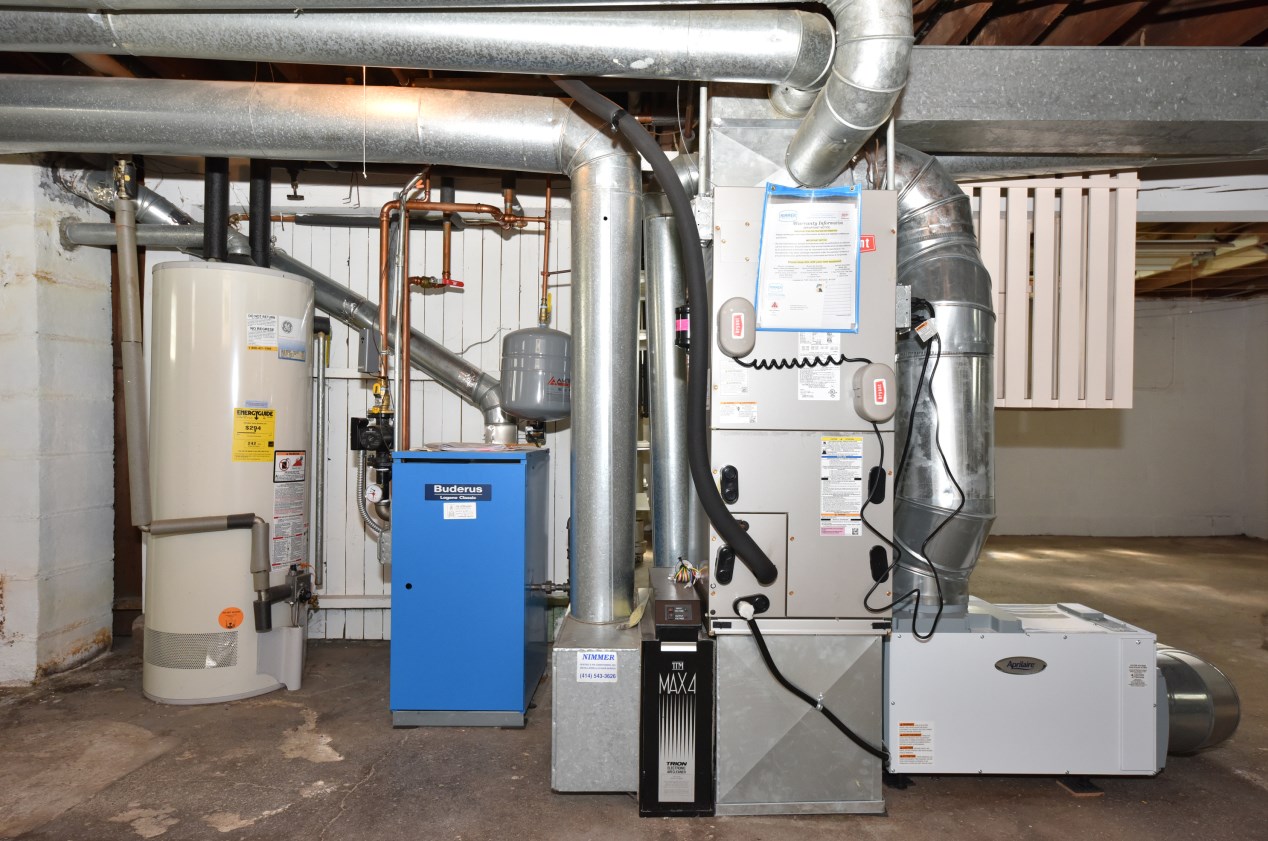 119 Ohio Ave, Milwaukee WI 53207-2759 exterior