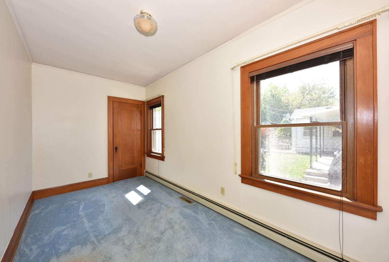 119 Ohio Ave, Milwaukee WI 53207-2759 exterior