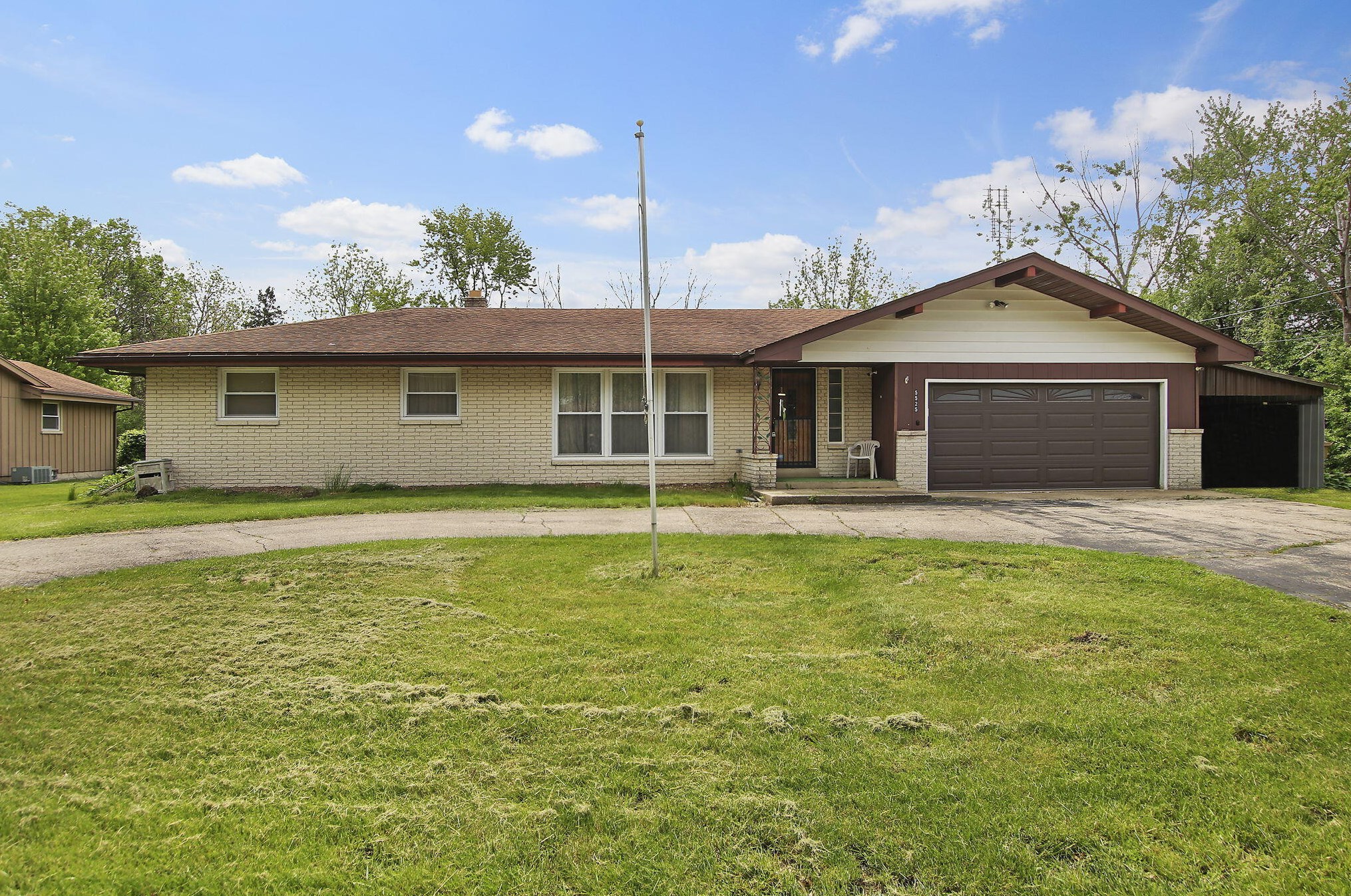 5525 82 St, Kenosha WI 53142-4161 exterior