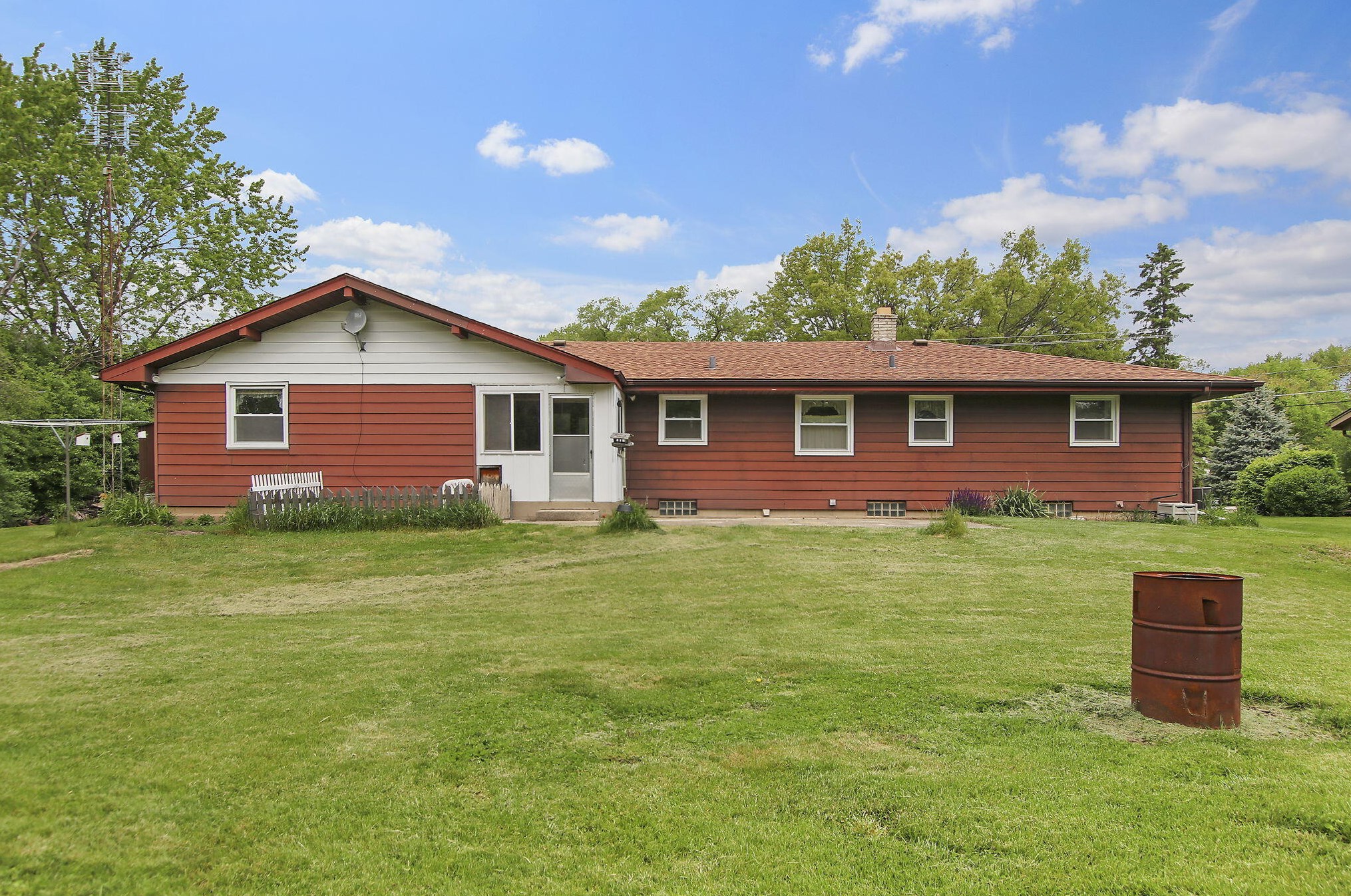 5525 82 St, Kenosha WI 53142-4161 exterior