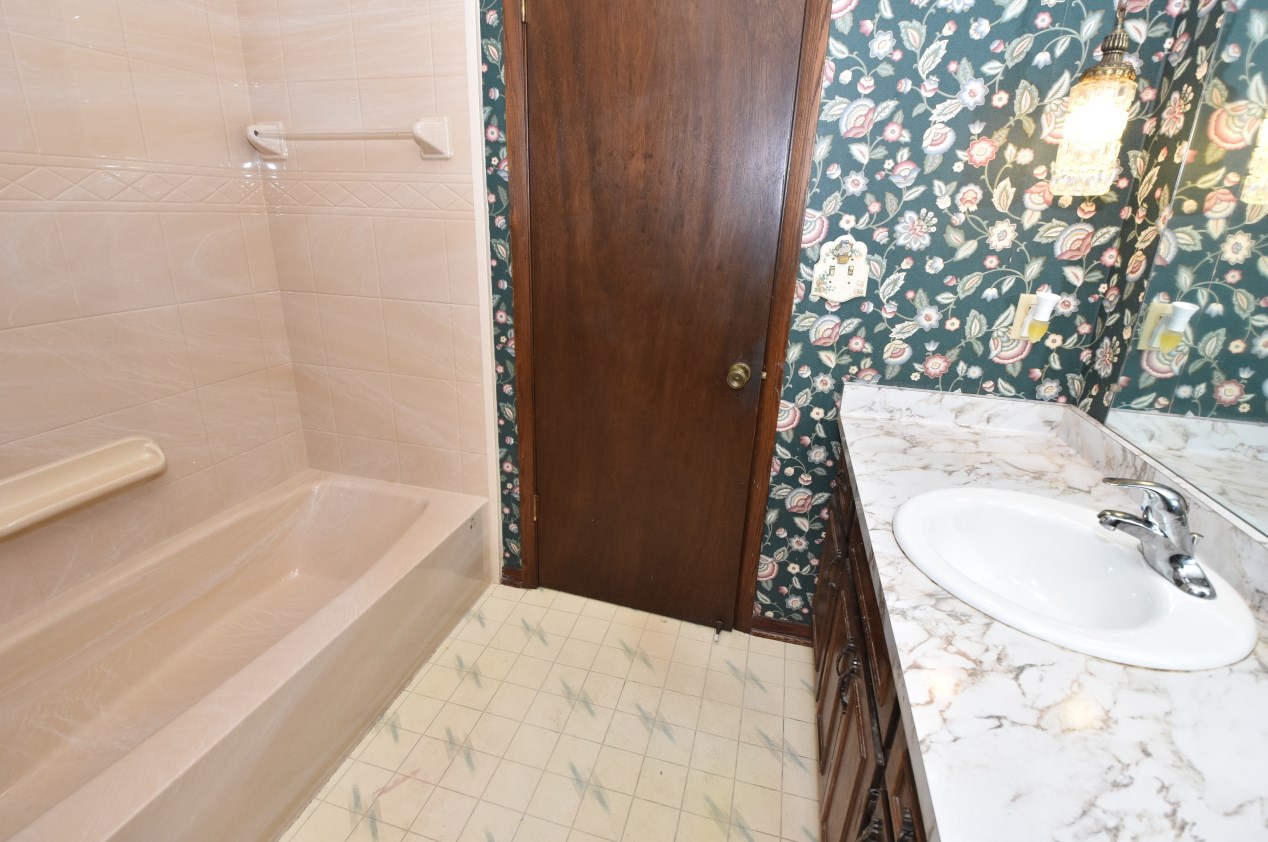 7768 105 Ave, Kenosha WI 53158-1102 exterior