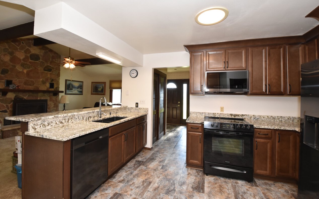 7768 105 Ave, Kenosha WI 53158-1102 exterior