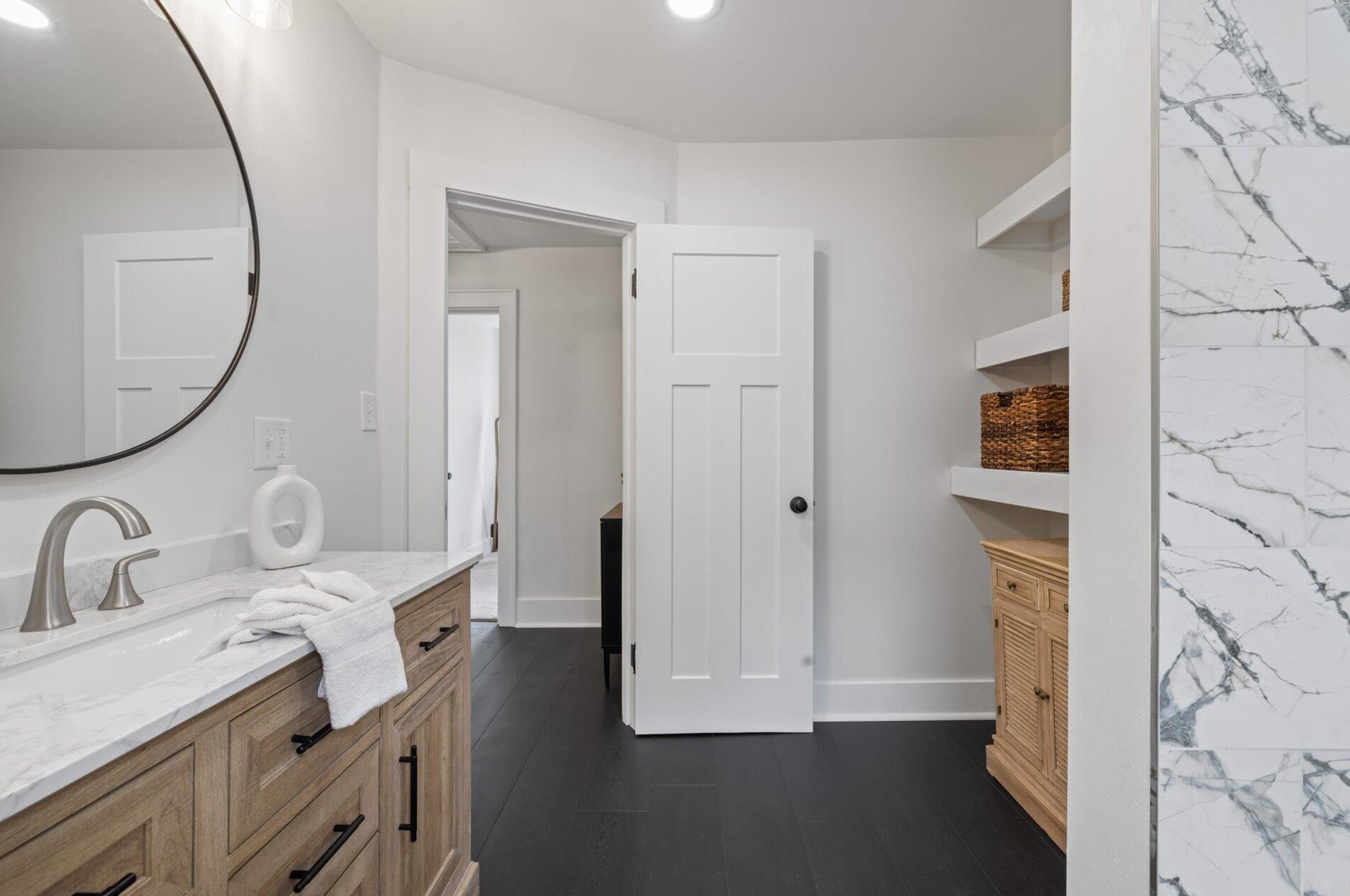 2132 71, Milwaukee WI 53214-1654 exterior