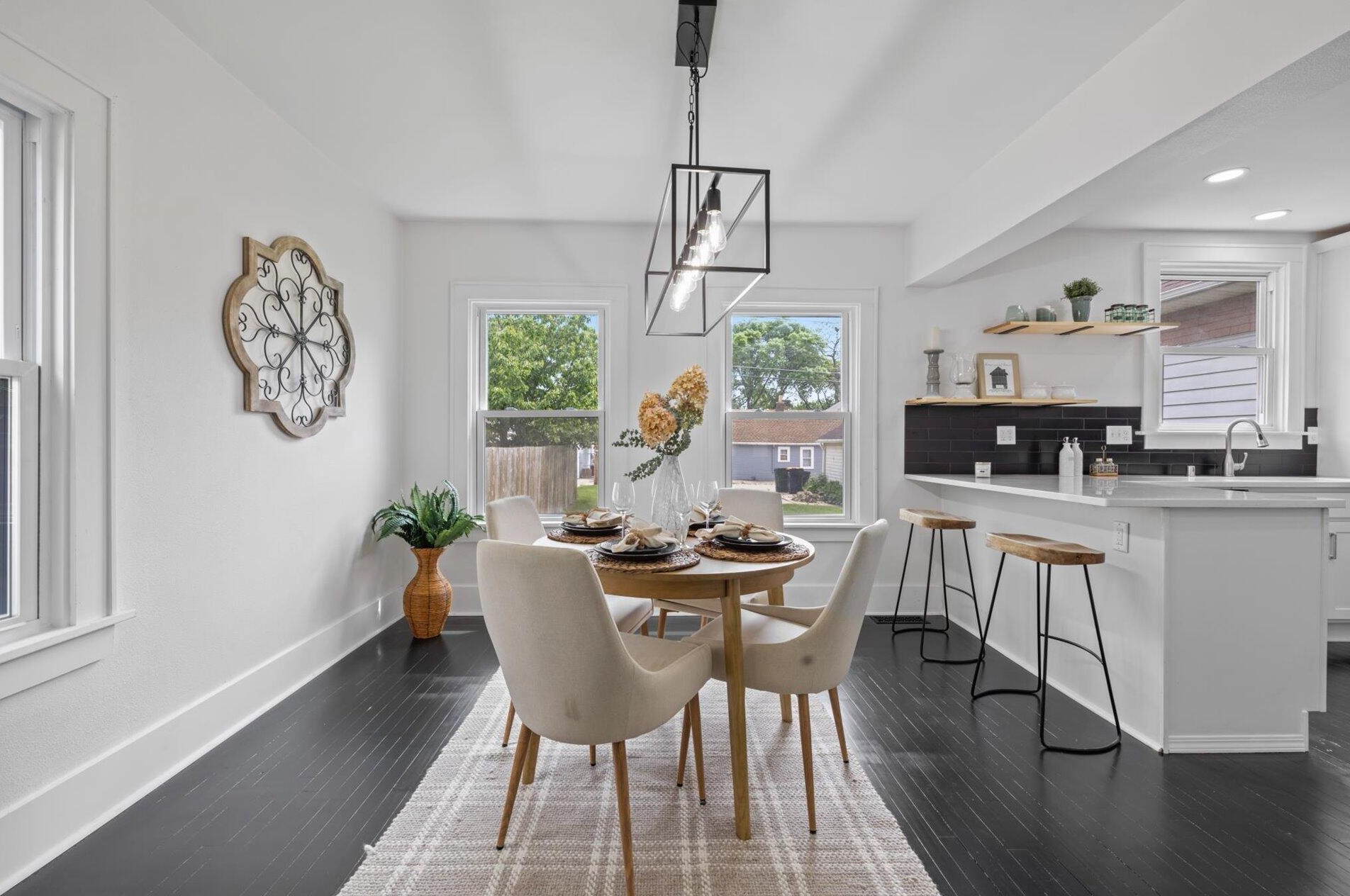 2132 71, Milwaukee WI 53214-1654 exterior