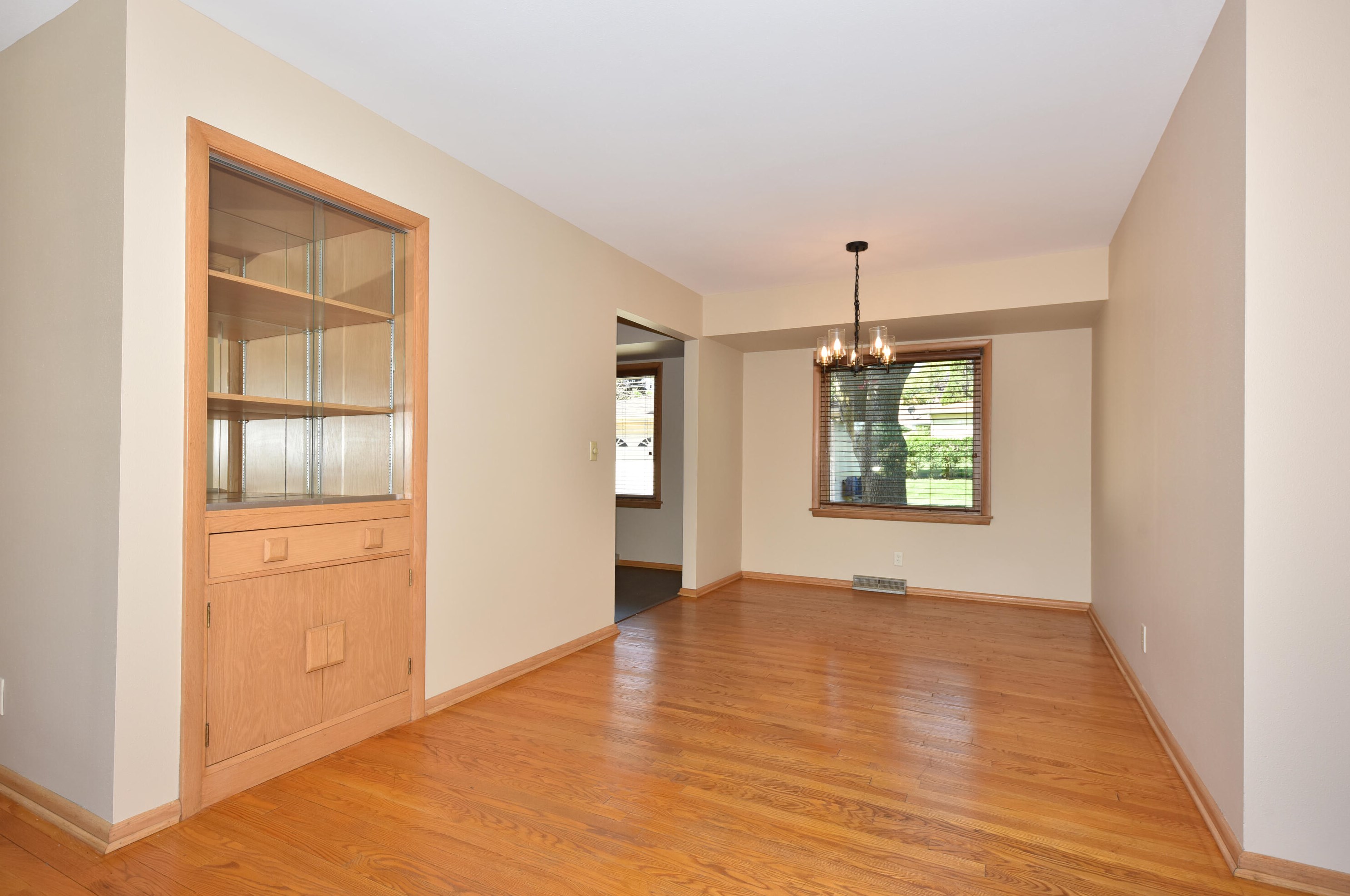 3805 Marcy St, Milwaukee WI 53220-1836 exterior