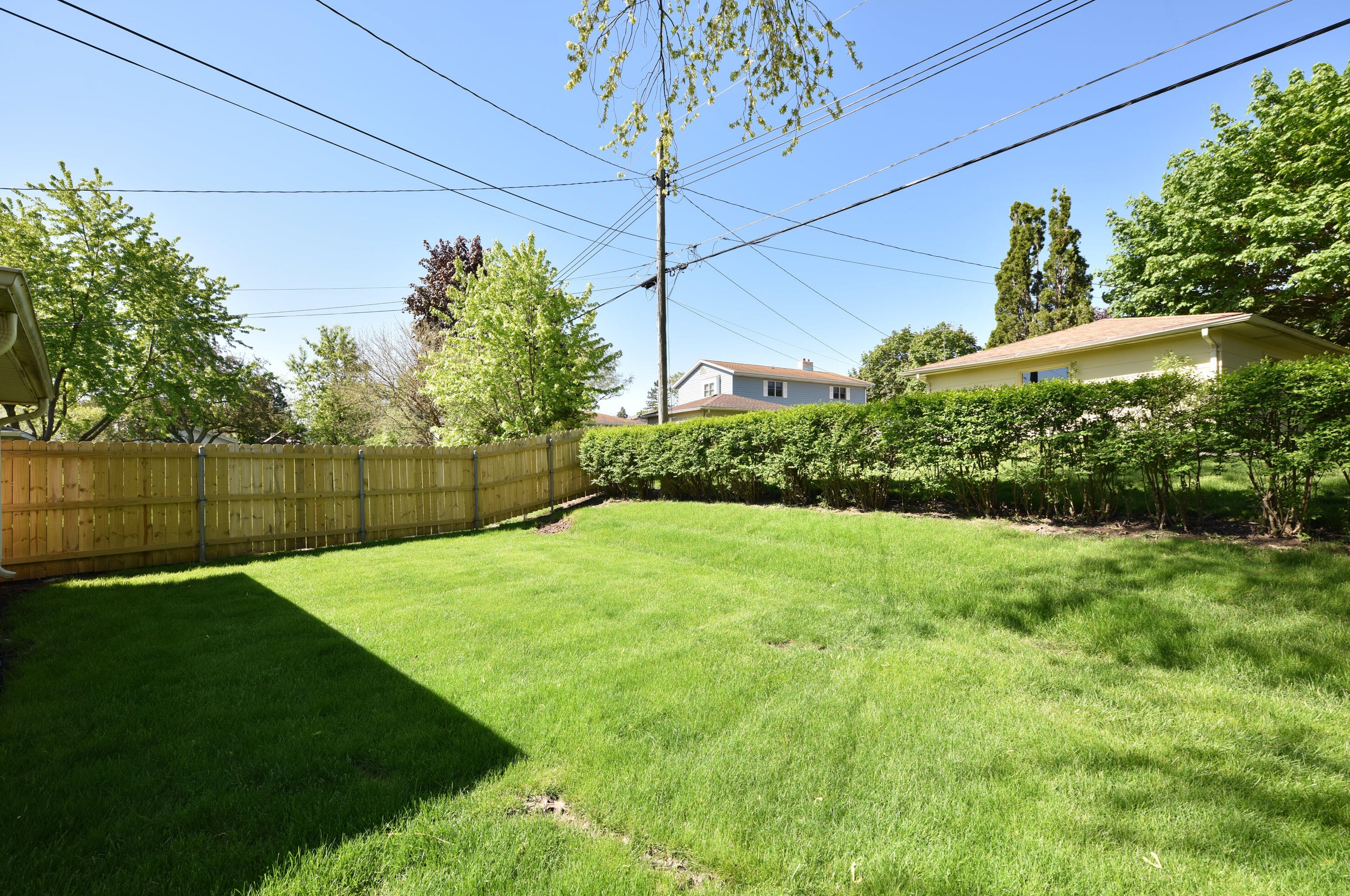 3805 Marcy St, Milwaukee WI 53220-1836 exterior