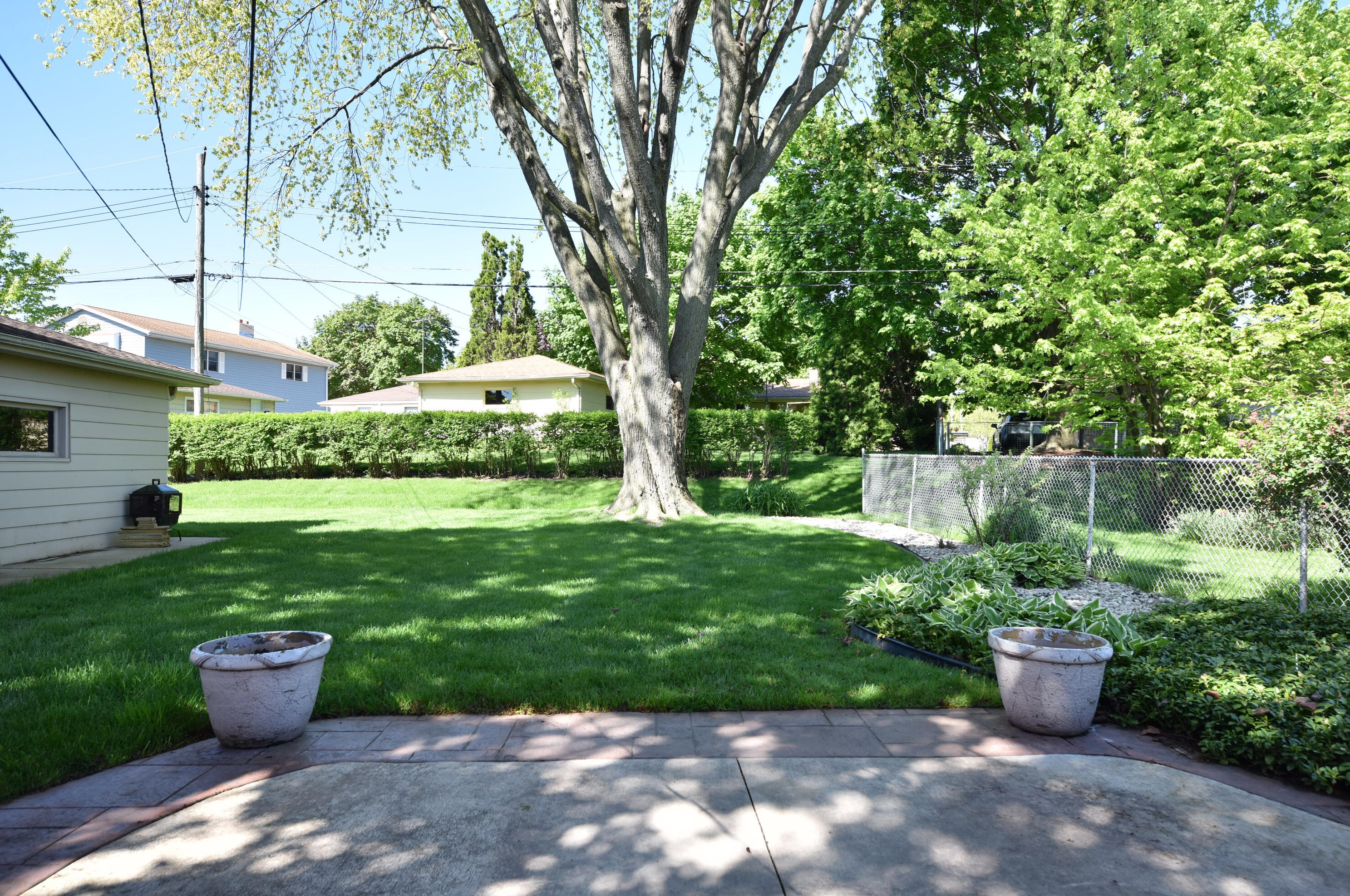 3805 Marcy St, Milwaukee WI 53220-1836 exterior