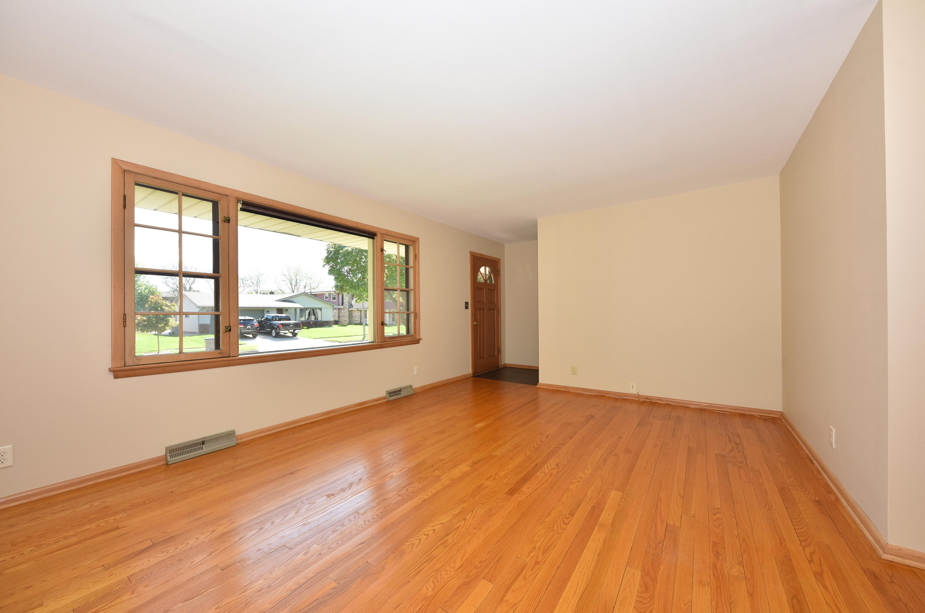 3805 Marcy St, Milwaukee WI 53220-1836 exterior