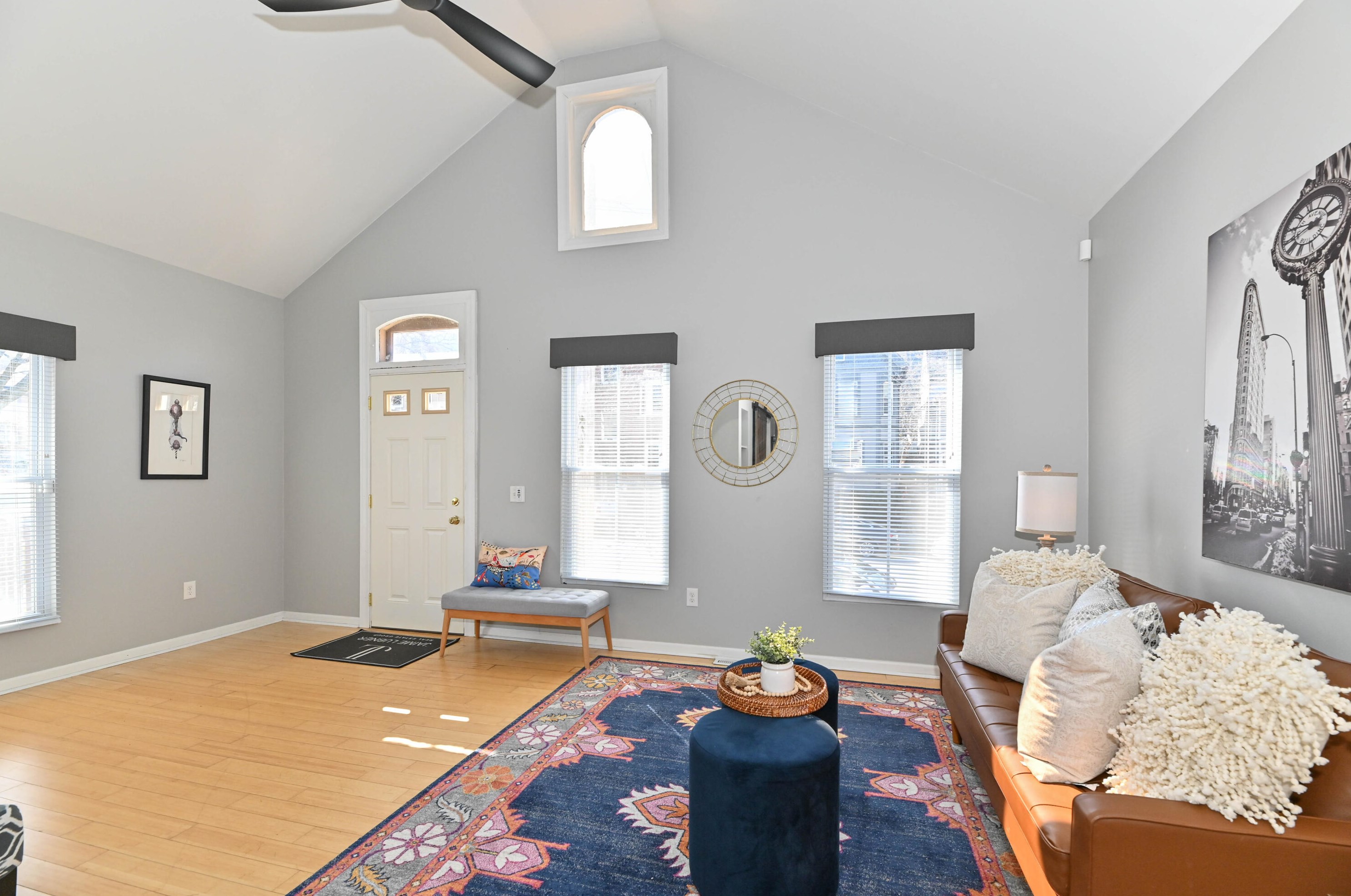 614 Pleasant St, Milwaukee WI  53202-2012 exterior