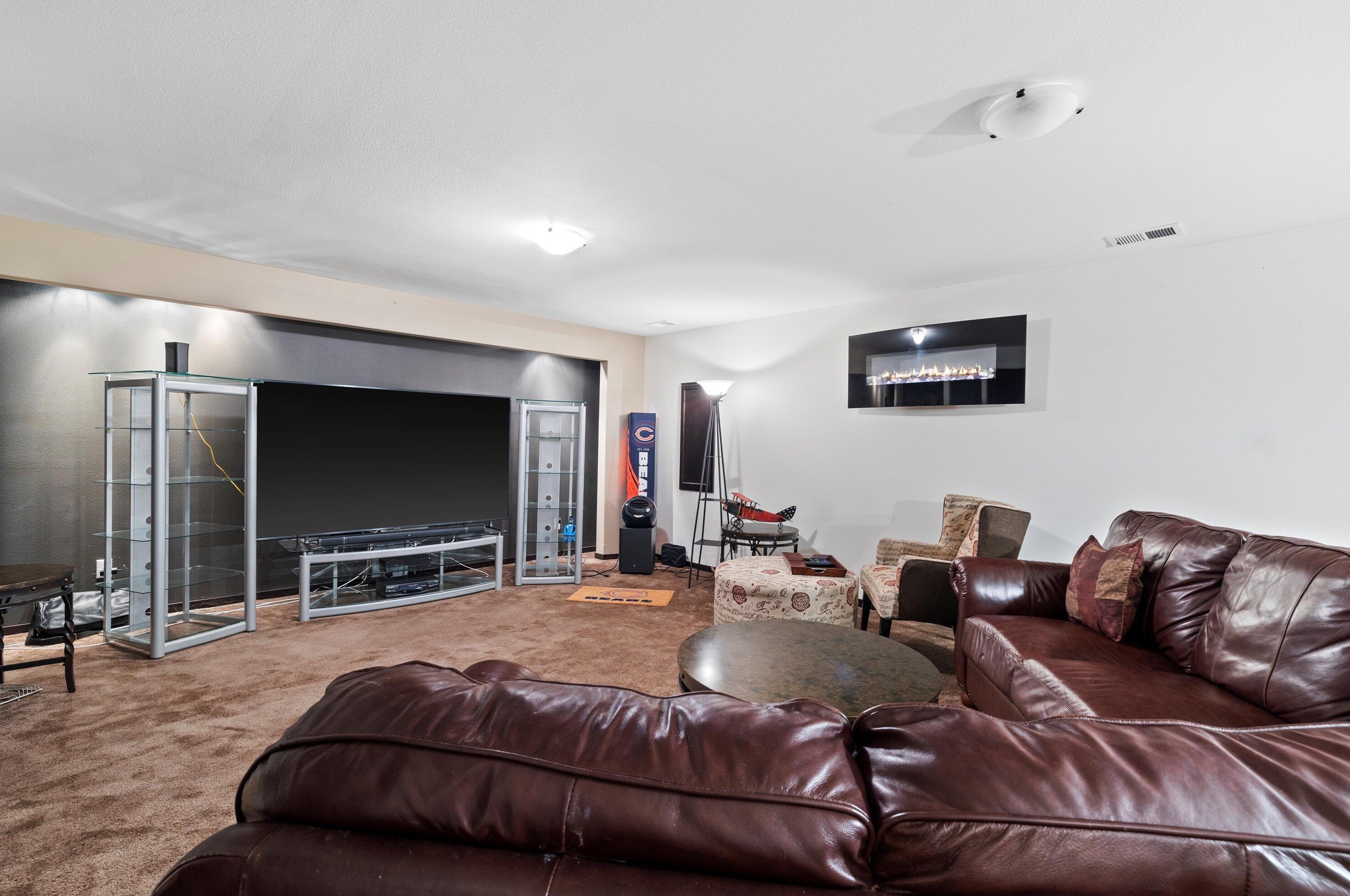 7942 Riverview, Milwaukee WI 53209 exterior