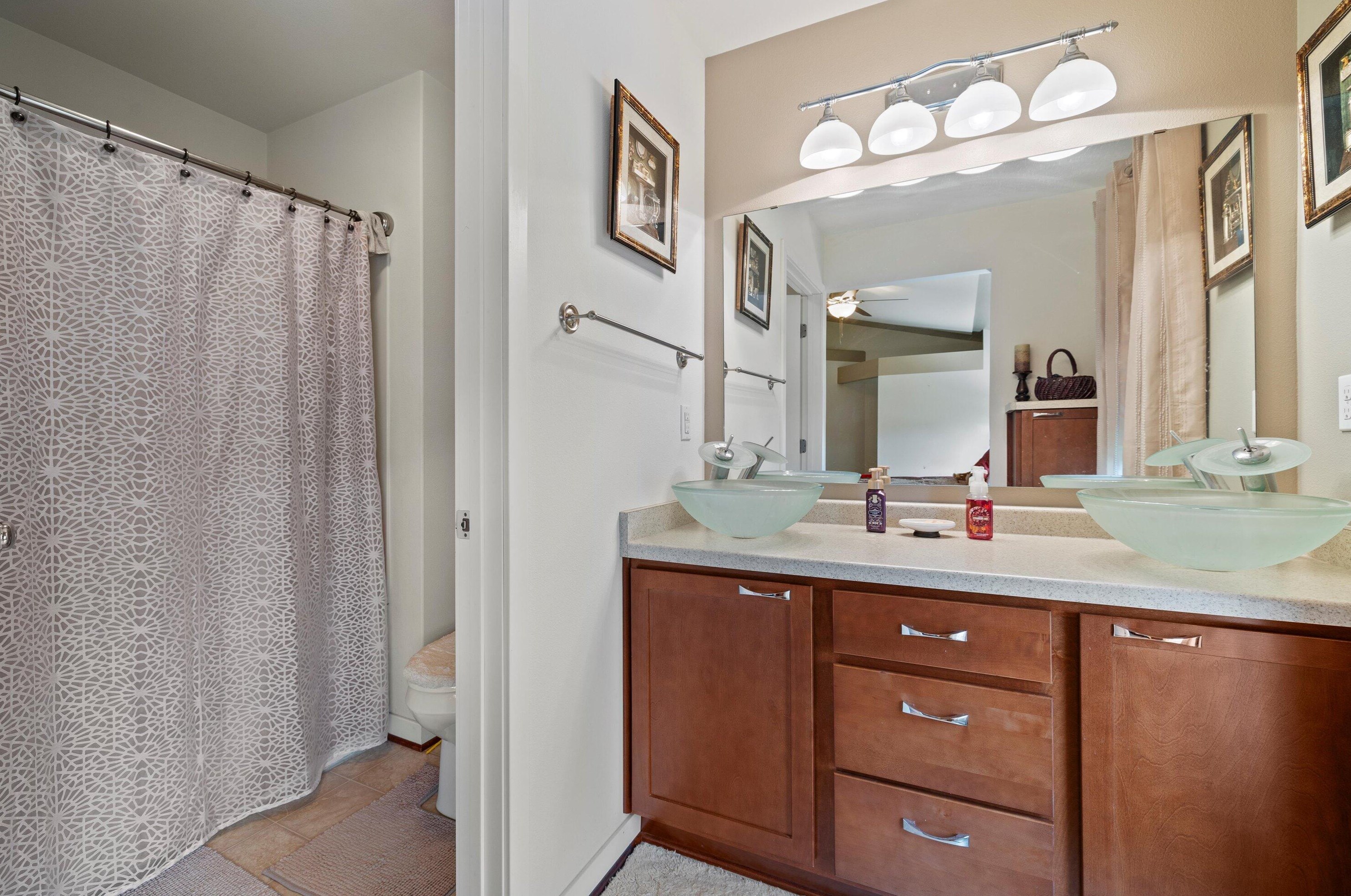 7942 Riverview, Milwaukee WI 53209 exterior