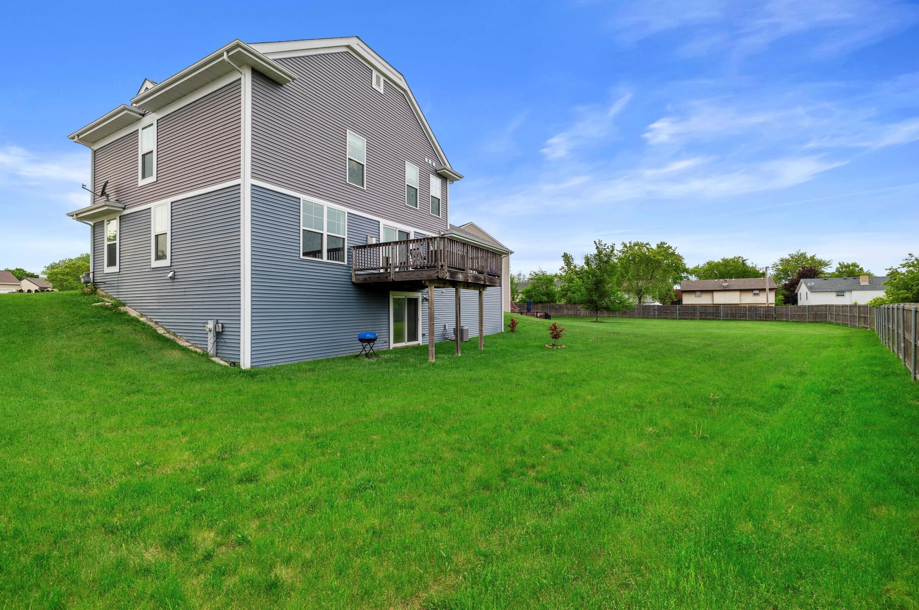 7942 Riverview, Milwaukee WI 53209 exterior