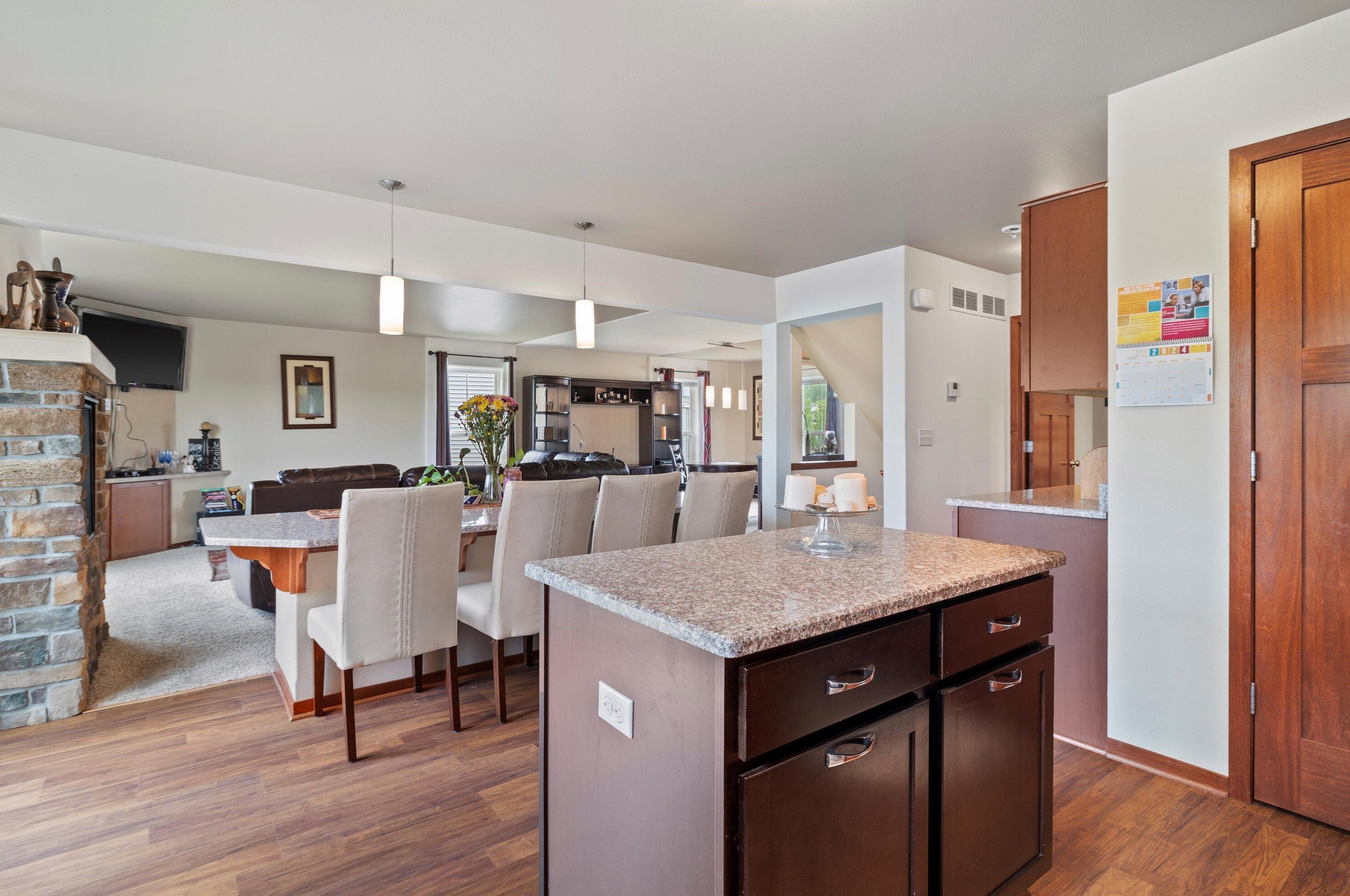 7942 Riverview, Milwaukee WI 53209 exterior