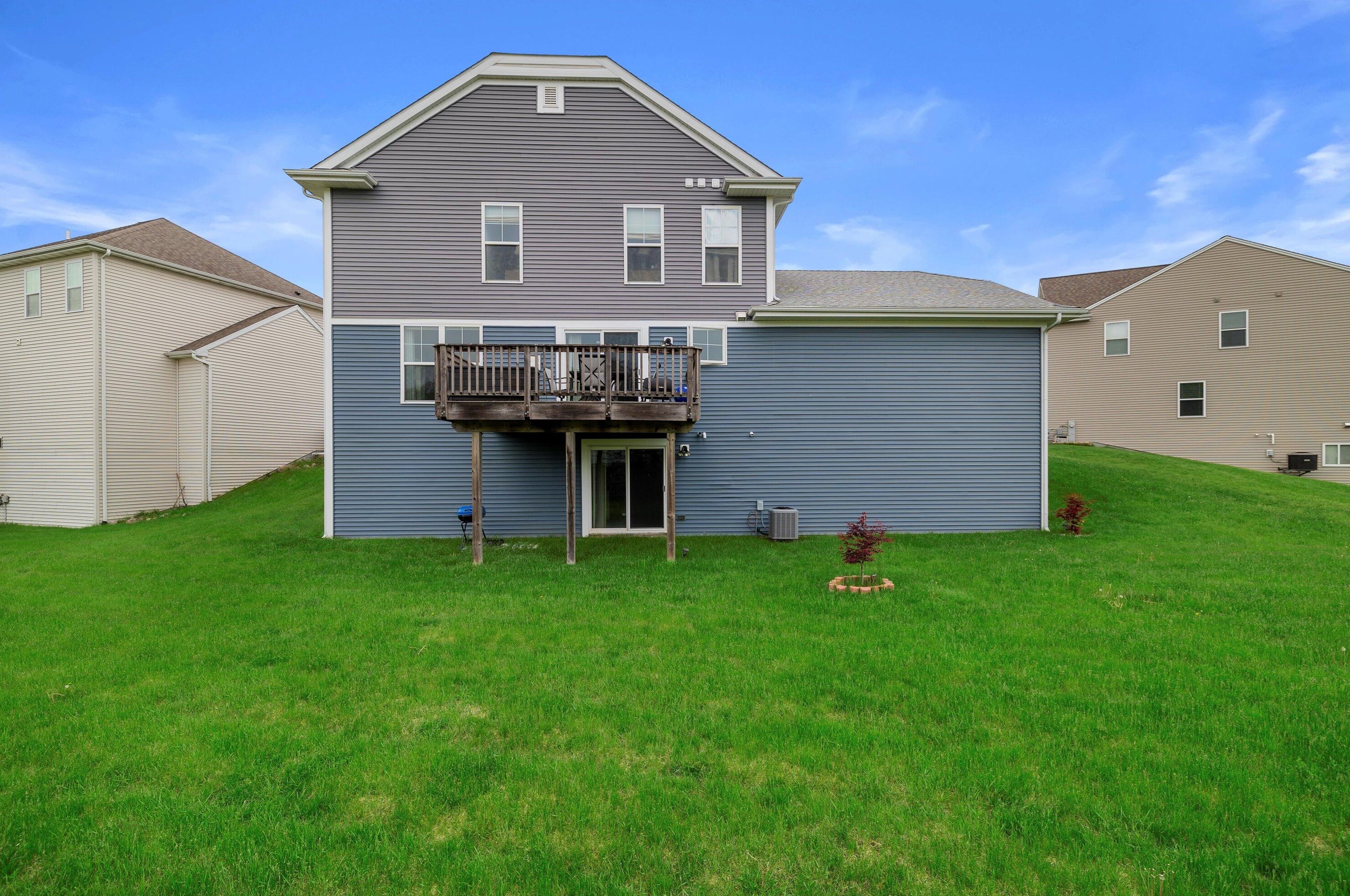 7942 Riverview, Milwaukee WI 53209 exterior