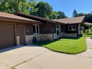 14560 Santa Rosa Dr, Brookfield, WI 53005