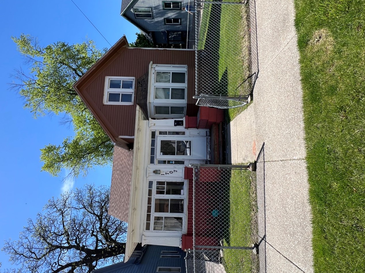 1707 Hamilton St, Racine, WI 53404-2961