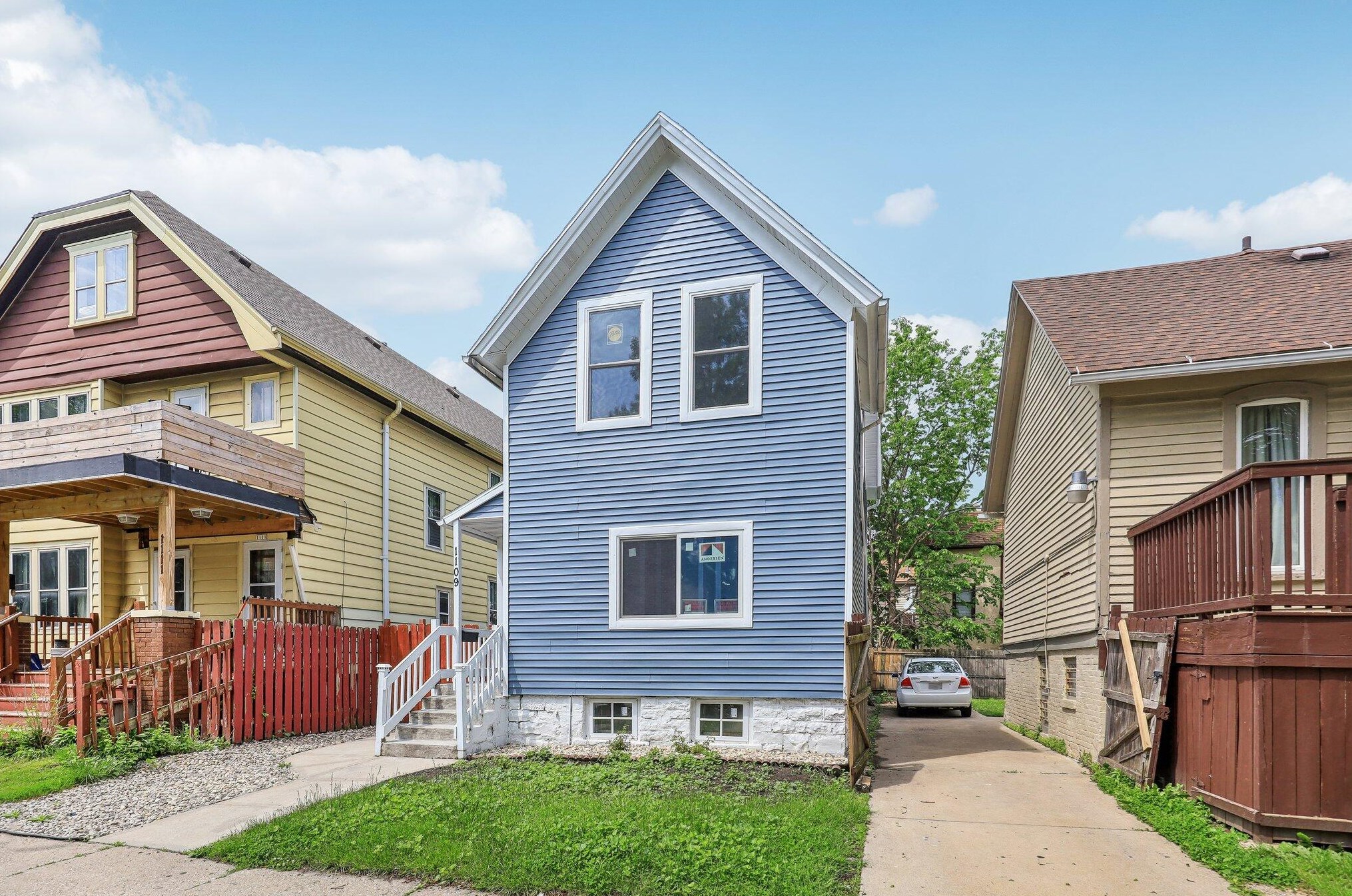 1109 23rd St, Milwaukee, WI 53204-1913