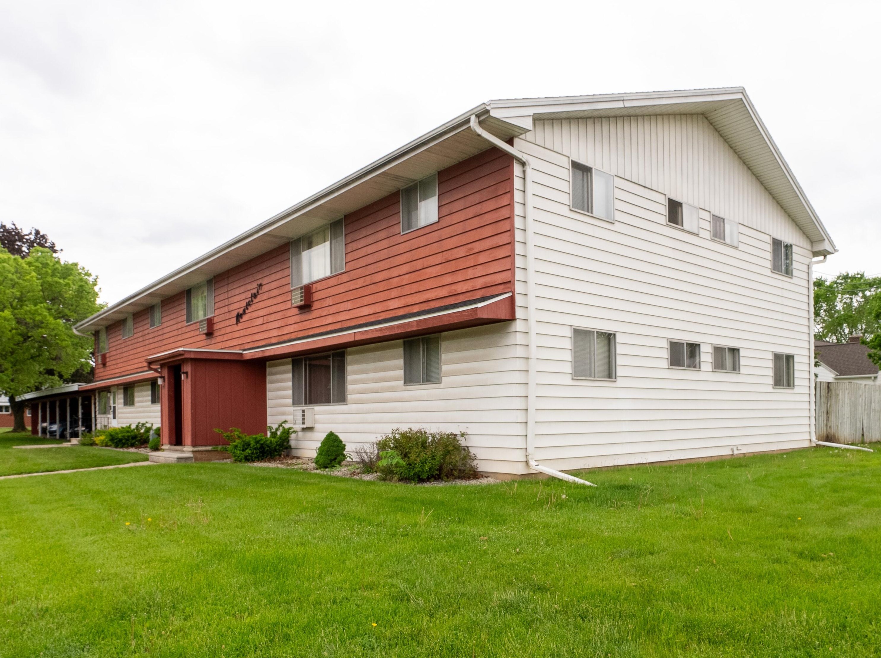 104 Fisk St, Green Bay, WI 54303-2402