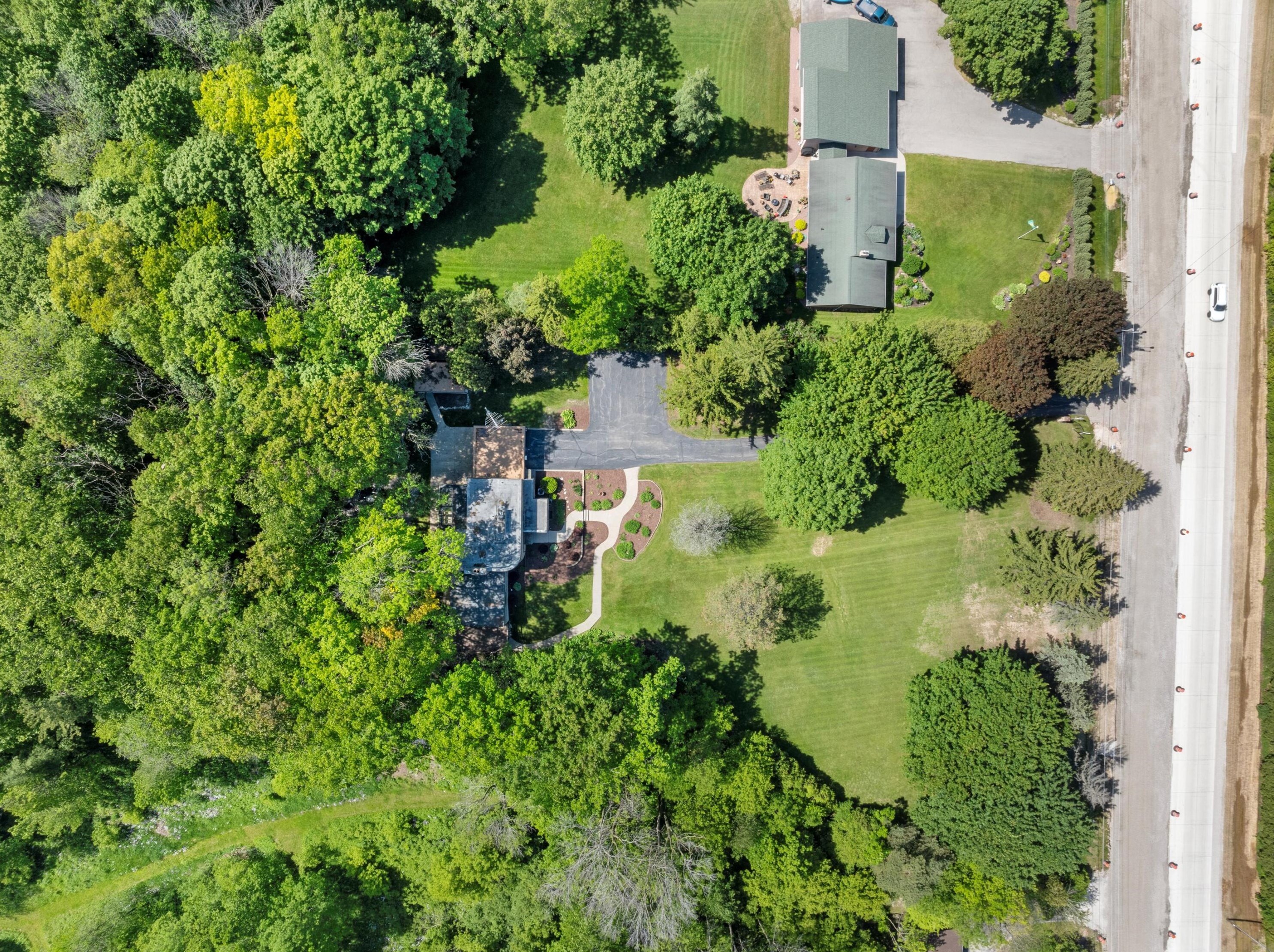 1608 Rpd Rd, Manitowoc WI 54220-1012 exterior