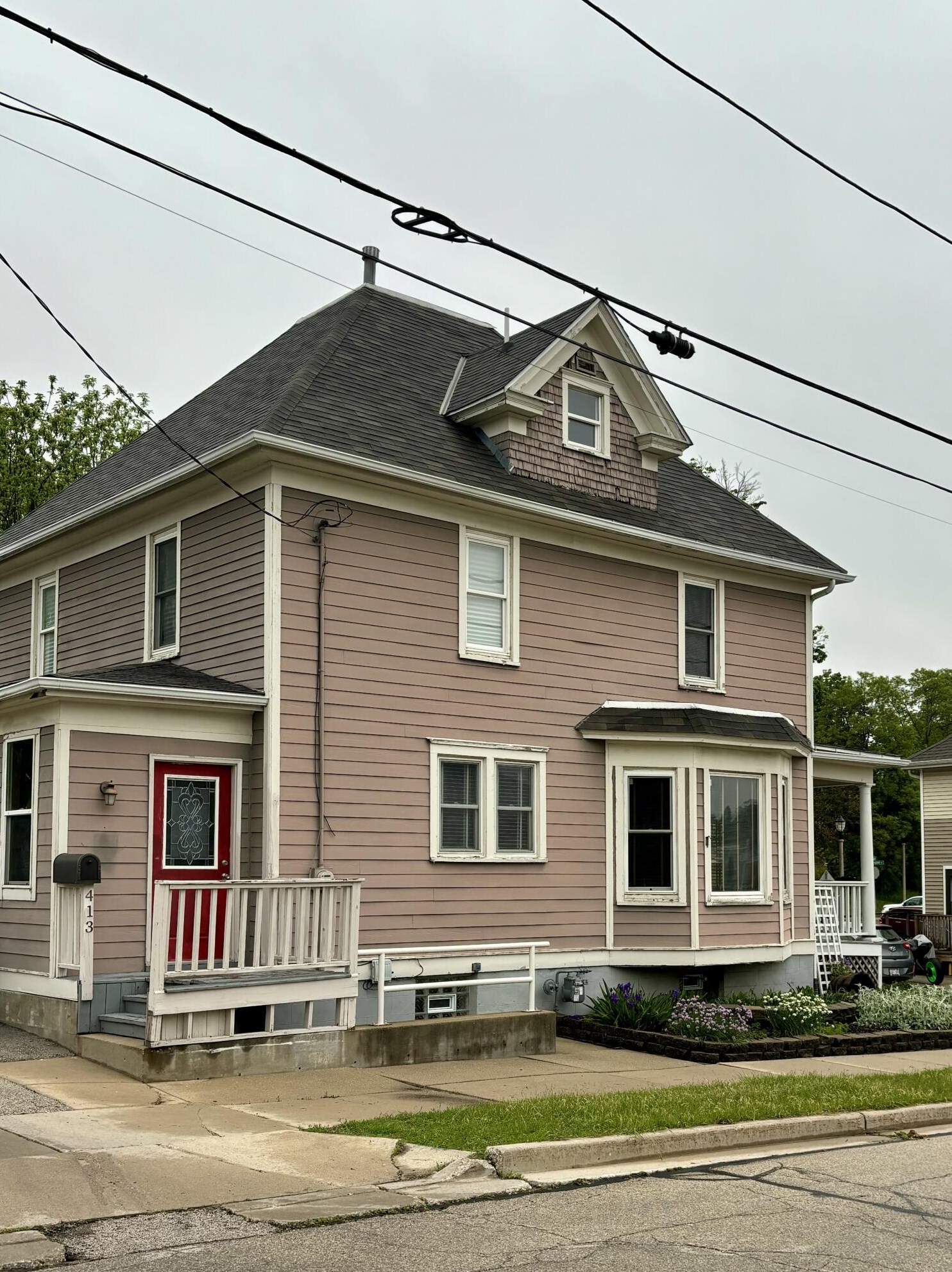 413 North St, West Bend, WI 53090
