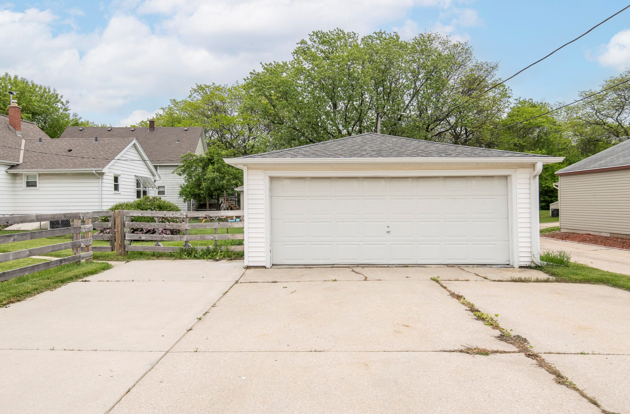 1637 Chestnut St, South Milwaukee WI  53172-1536 exterior