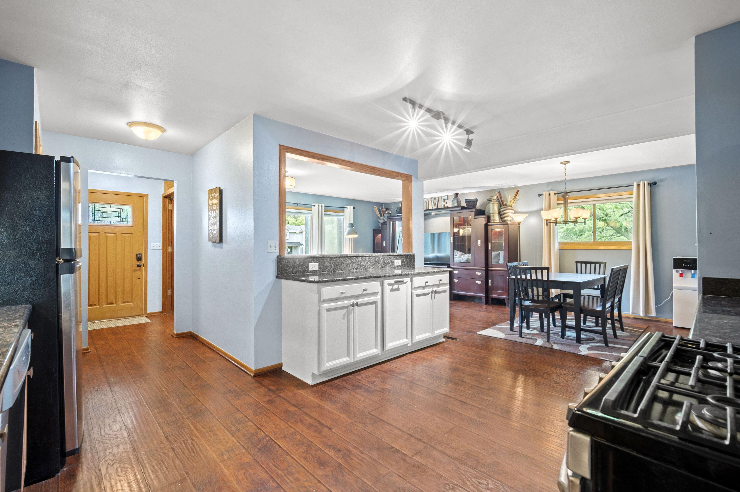 3748 102, Milwaukee WI 53214-3904 exterior