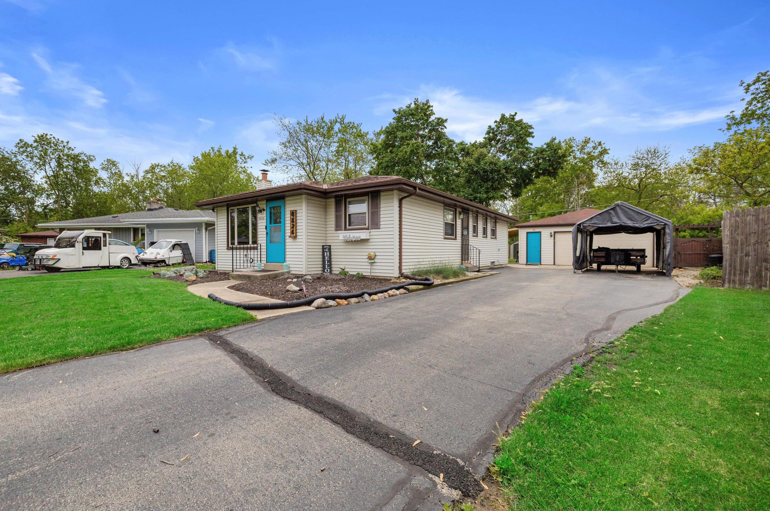 4826 Wedgewood Dr, Racine, WI 53402