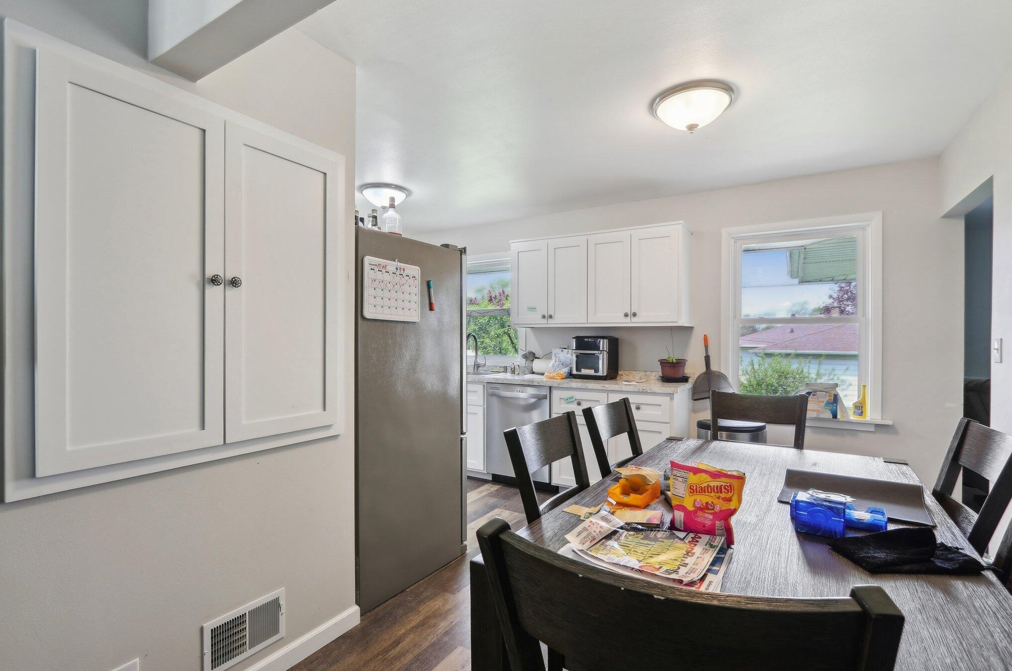 714 Edgewood Ave, South Milwaukee WI 53172-3848 exterior