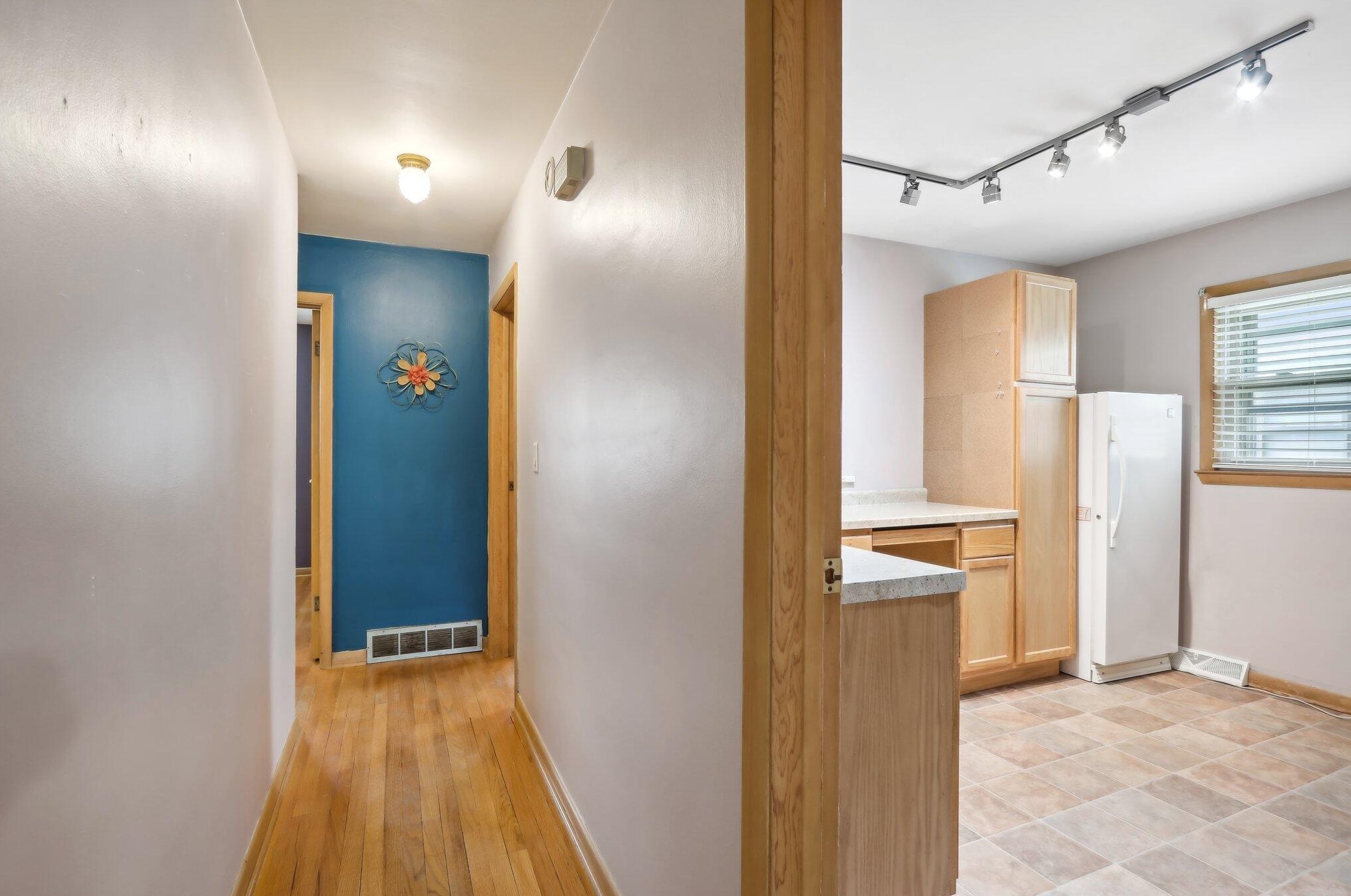 4029 Nevada St, Milwaukee WI 53207-2828 exterior