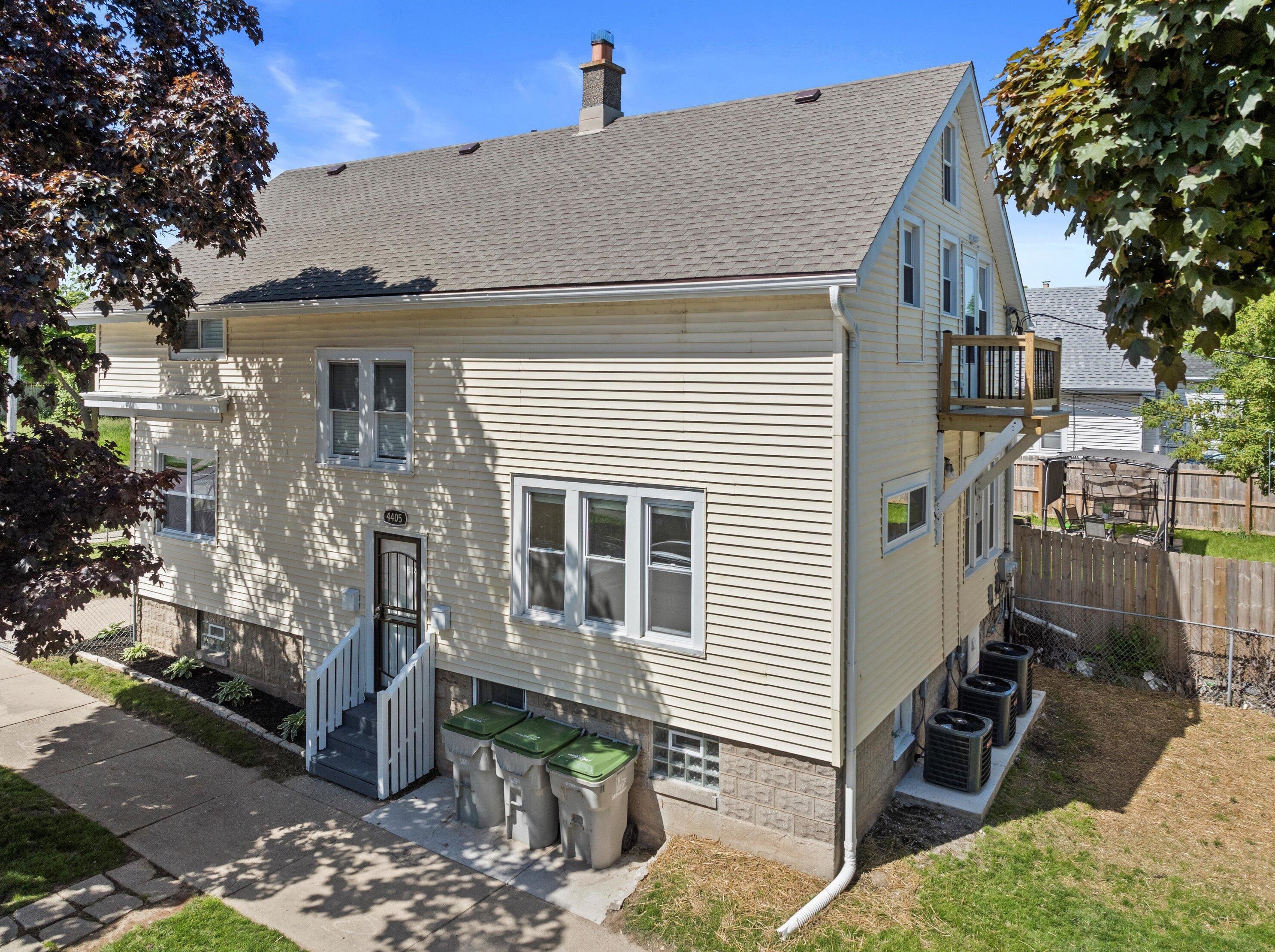 1400 Congress St, Milwaukee WI 53209-6417 exterior